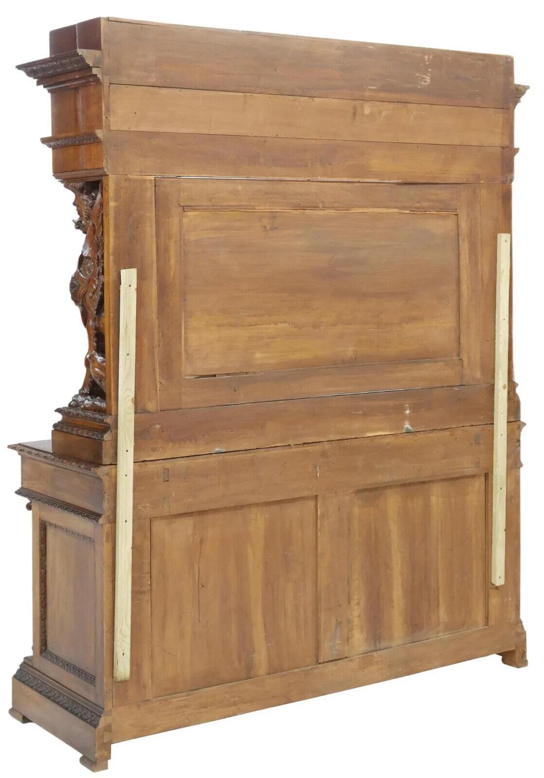 1800s Antique Italian Renaissance Revival, Exceptional, Foliates Sideboard!! For Sale 2