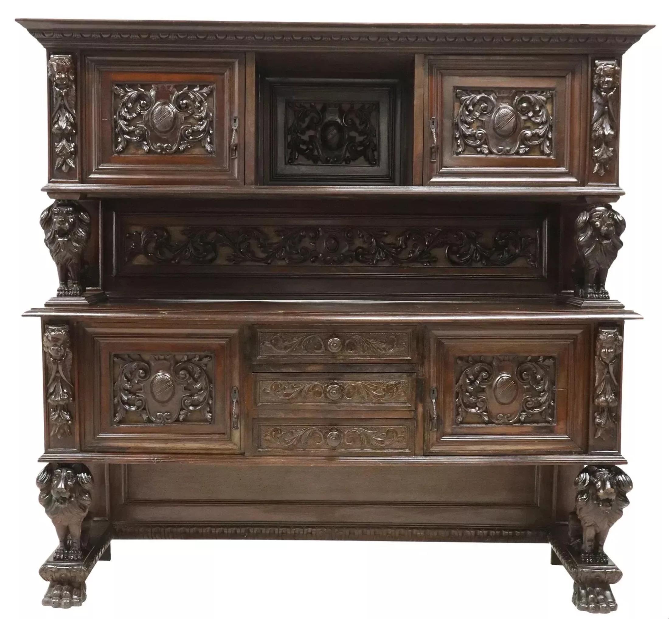 Superbe antiquité des années 1800  Lions, Fine, Italian Revive, Sculptée, Walnut. Le buffet !

Tableau d'affichage, Lions, Fine,  Renaissance italienne, sculpté, noyer,  1800, 19ème siècle !

Ce buffet antique présente des sculptures complexes et un
