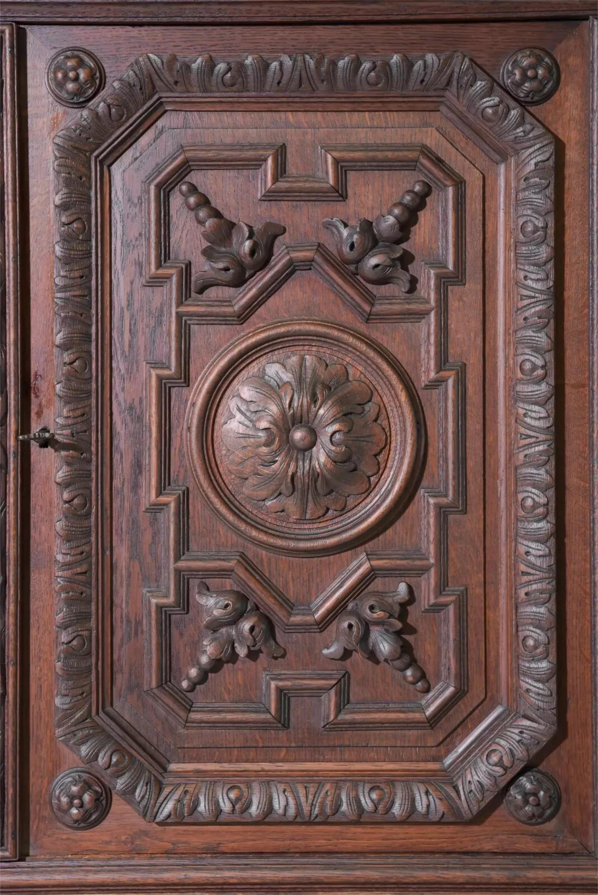 ¡¡¡1800's Antiguo estilo Luis XIII, Madera tallada, Torsión francesa, Armario!!! en venta 5