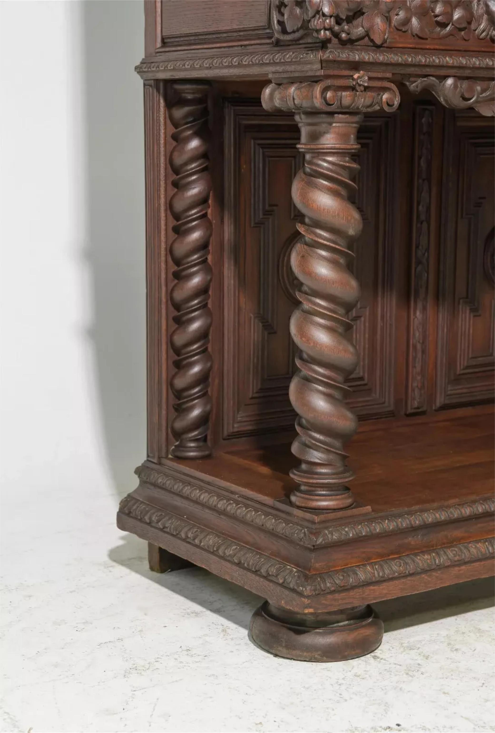 ¡¡¡1800's Antiguo estilo Luis XIII, Madera tallada, Torsión francesa, Armario!!! Tallado en venta