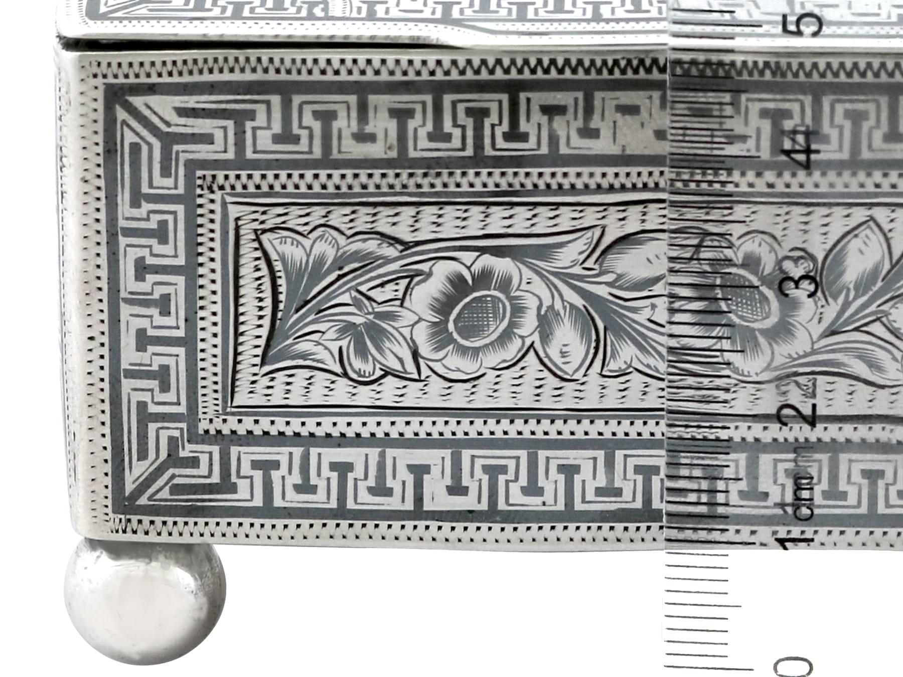 Antike persische Silber- und Niello-Emaille-Dose aus den 1800er Jahren im Angebot 3