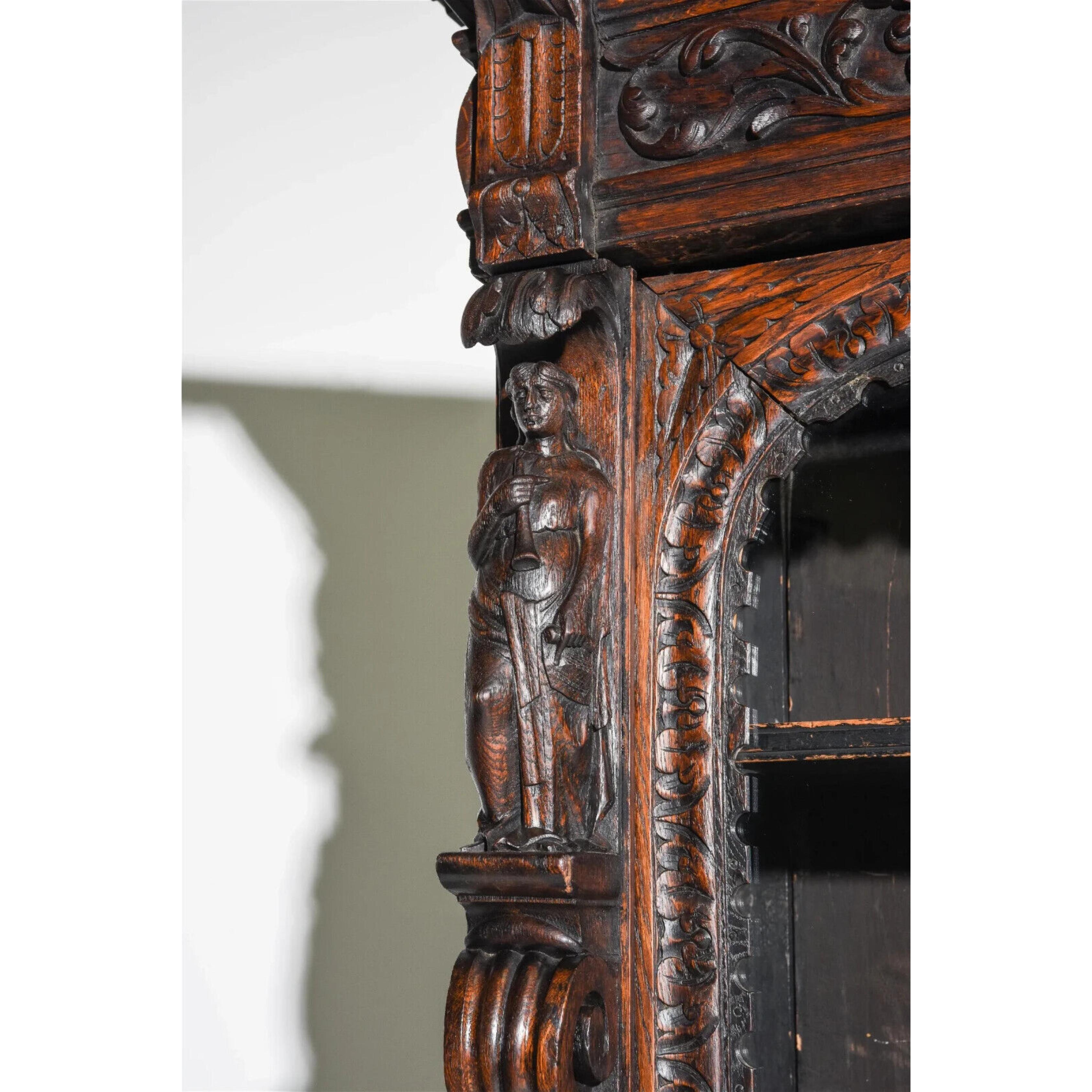 Gorgeous Antique Display Cupboard / Bookcase, Renaissance Style, Carved Oak,  1800s, 19th Century!!

This antique display cupboard/bookcase is a stunning piece, crafted from dark oak in the Renaissance style and featuring intricate carvings