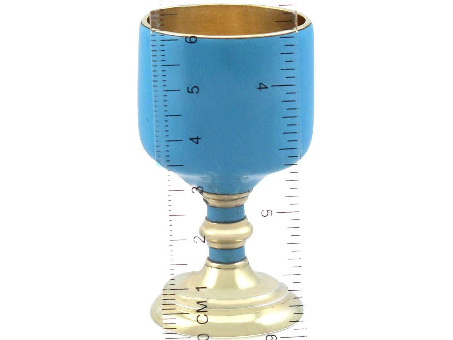 Argento 925 Scatola 1800s Antique Silver Gilt and Enamel Vodka Tots in vendita