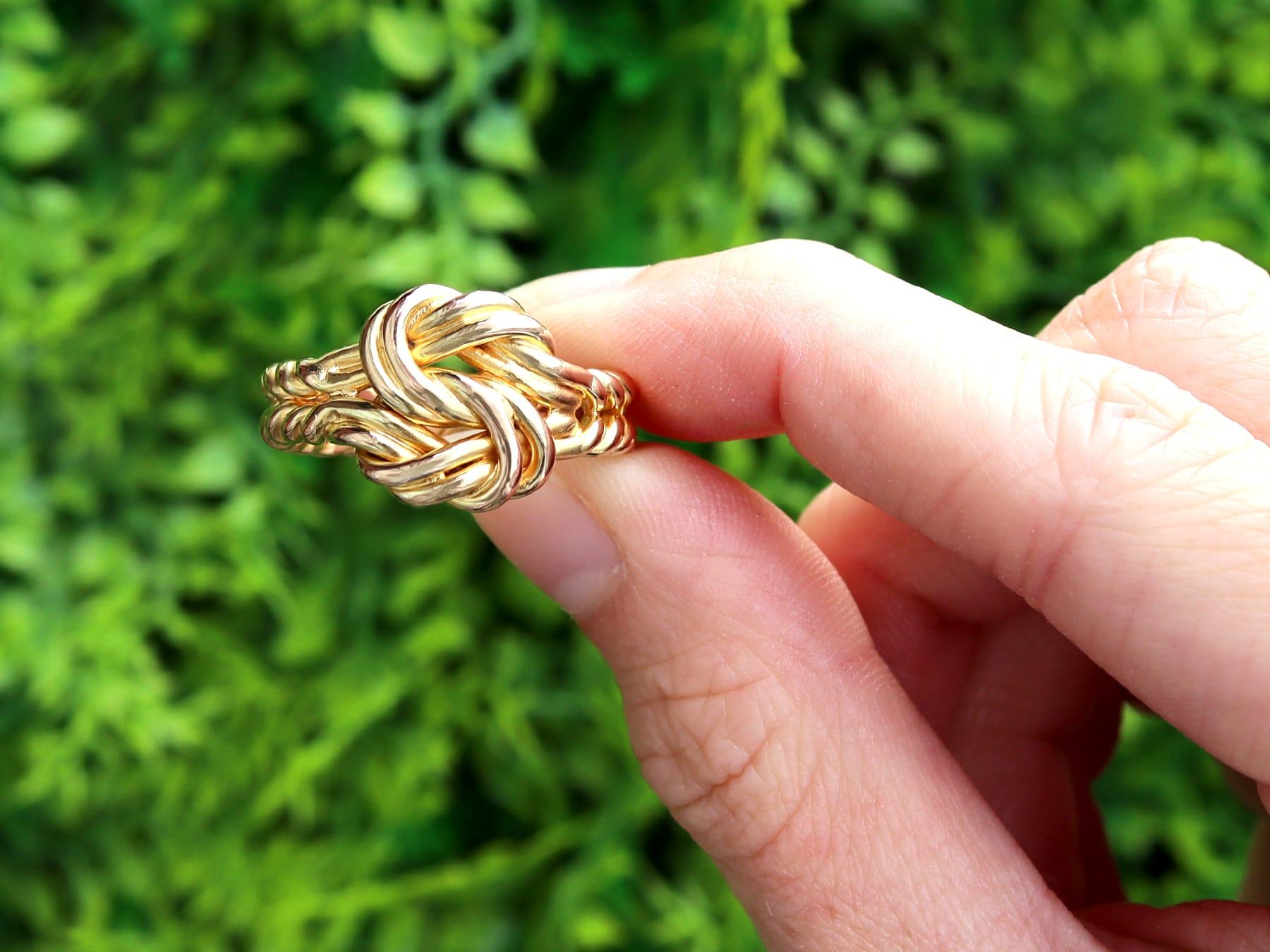 An exceptional, fine and impressive antique Victorian 18k yellow gold knot ring; part of our diverse collection of antique gold rings

This exceptional, fine and impressive antique ring has been crafted in 18k yellow gold.

The anterior face is