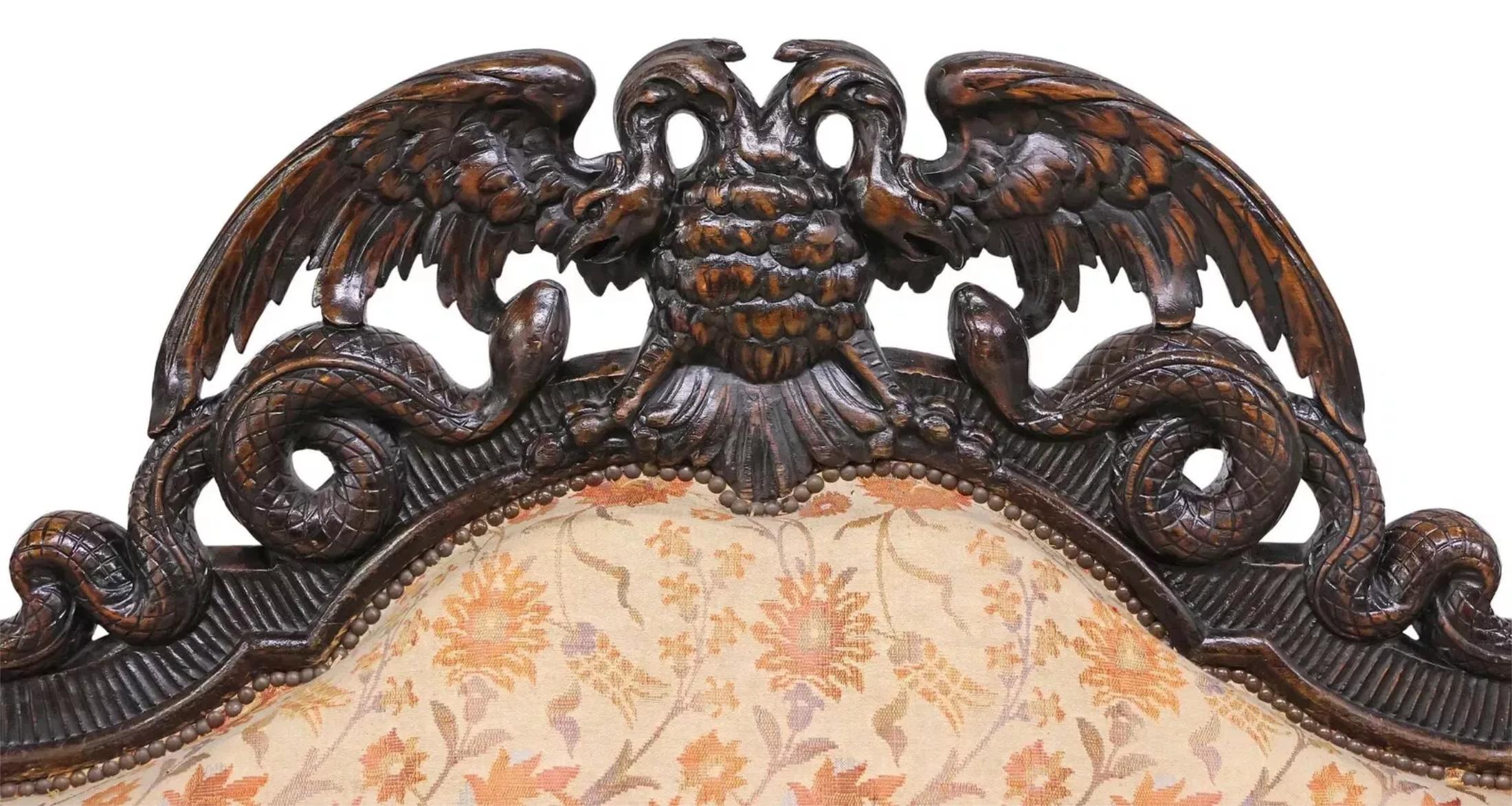 Victorien Canapé de salon victorien ancien des années 1800, sculpté de façon ornementale, à fleurs, tapissé en vente