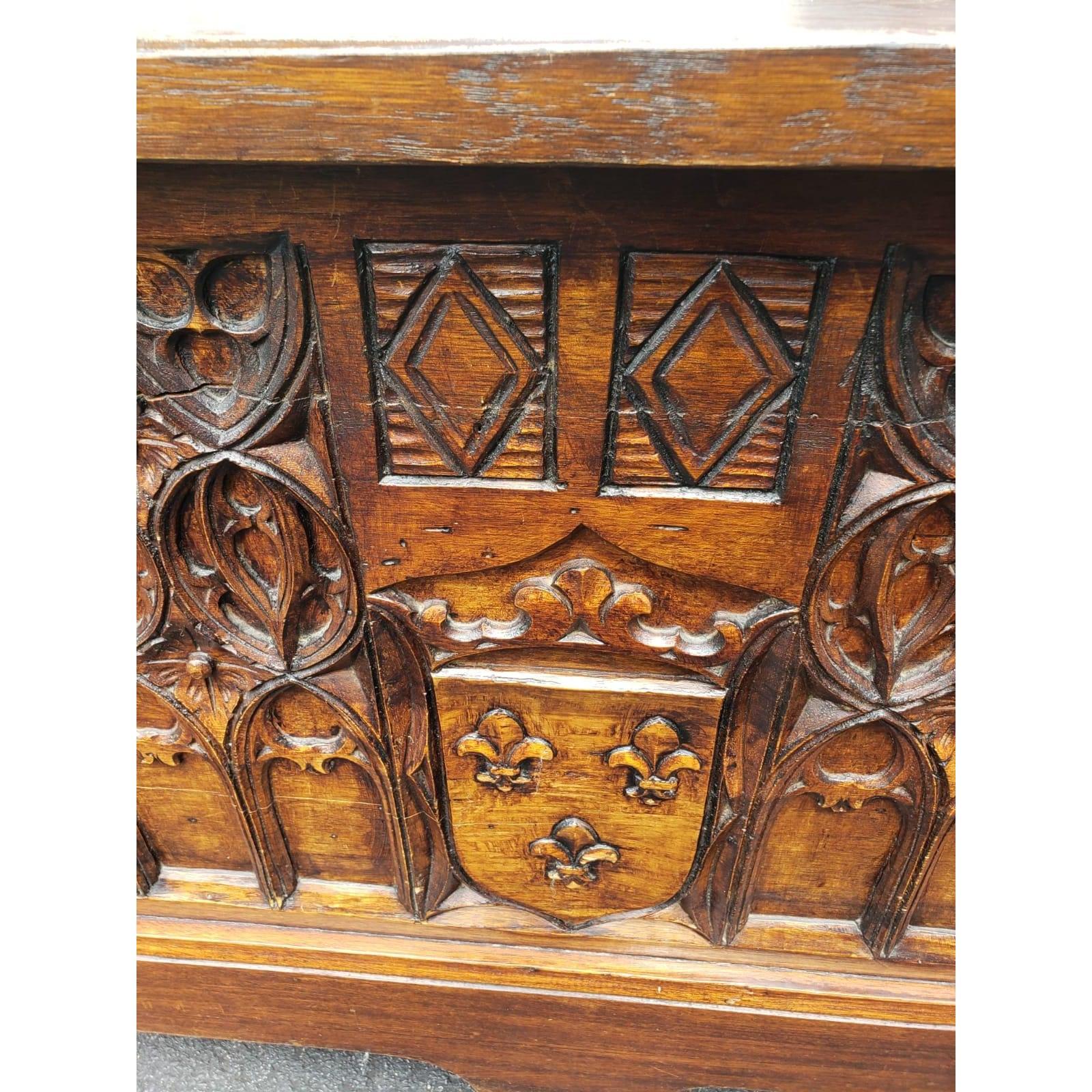 American Colonial 1800s Carved Cedar Chest Blanket Trunk For Sale