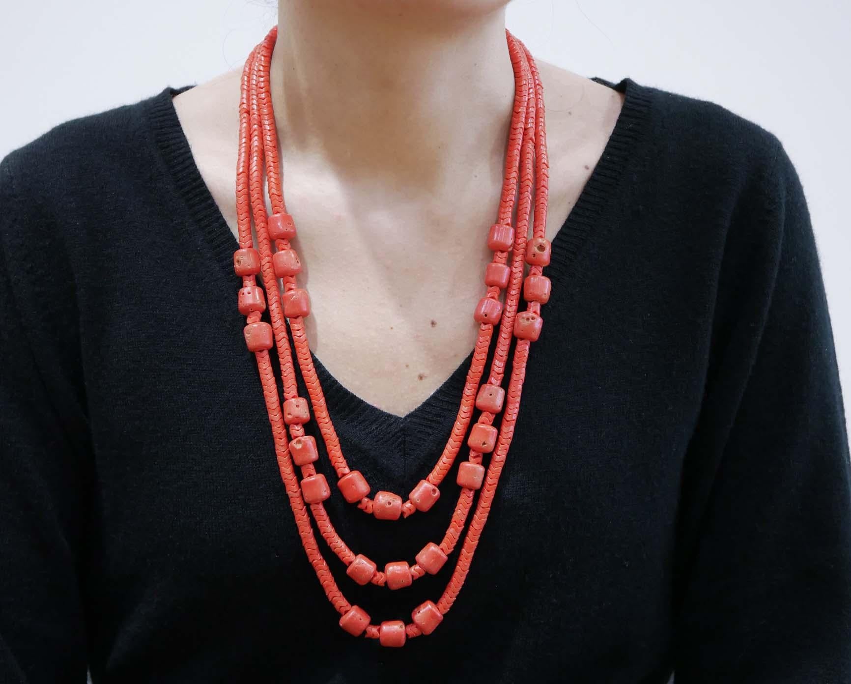 Collana di corallo del 1800 in vendita 1