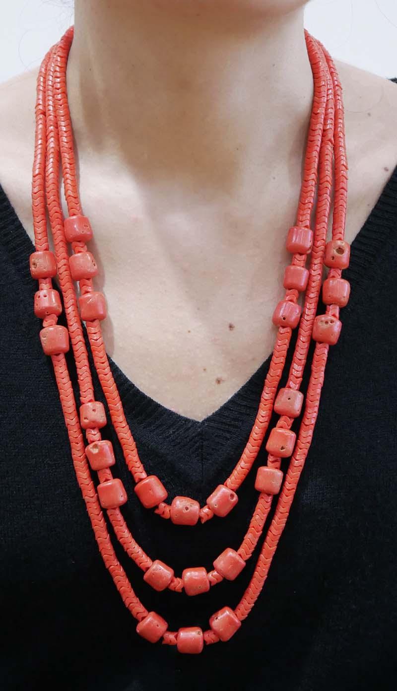 Collana di corallo del 1800 in vendita 2