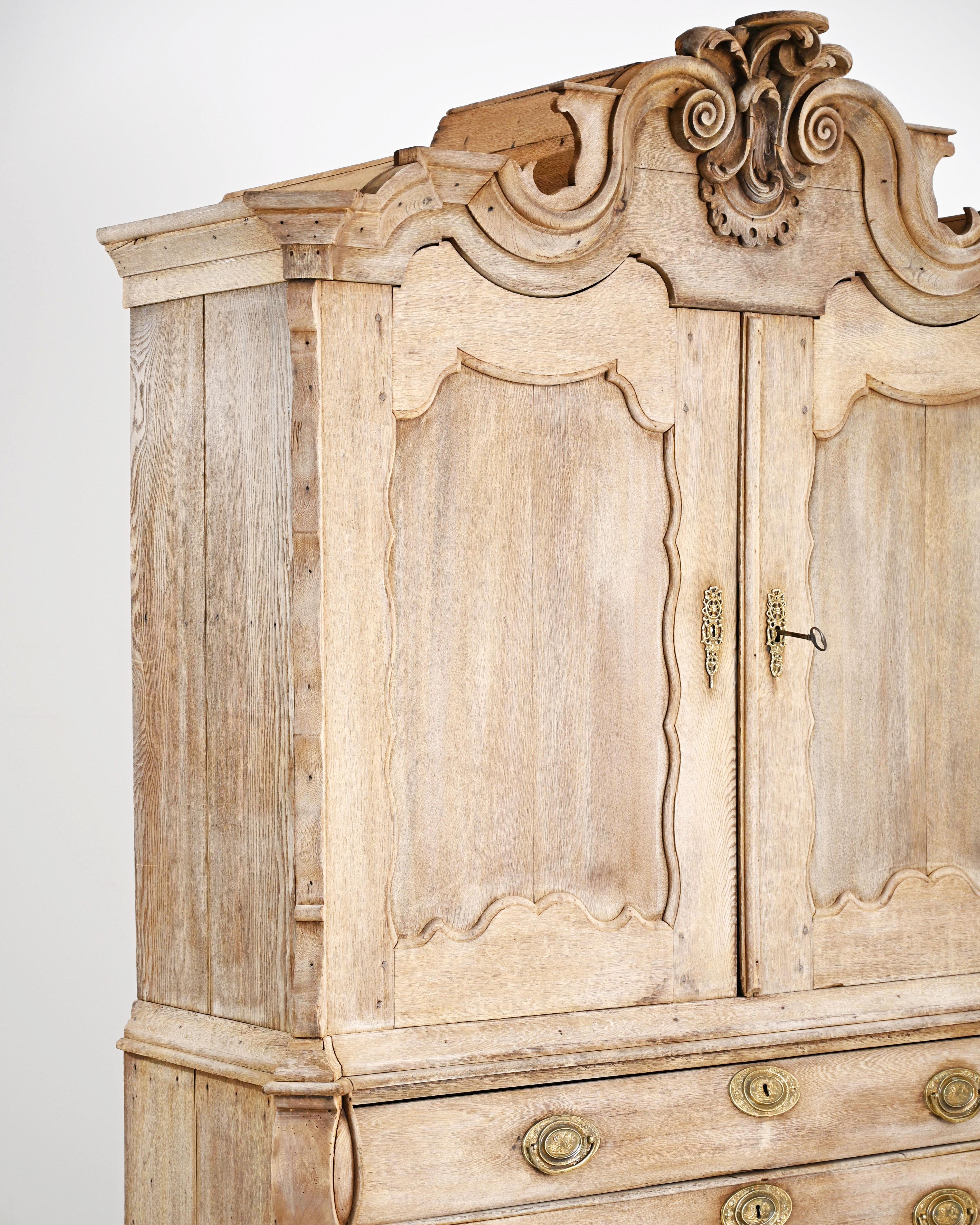 1800s, Dutch Baroque Oak Cabinet 3