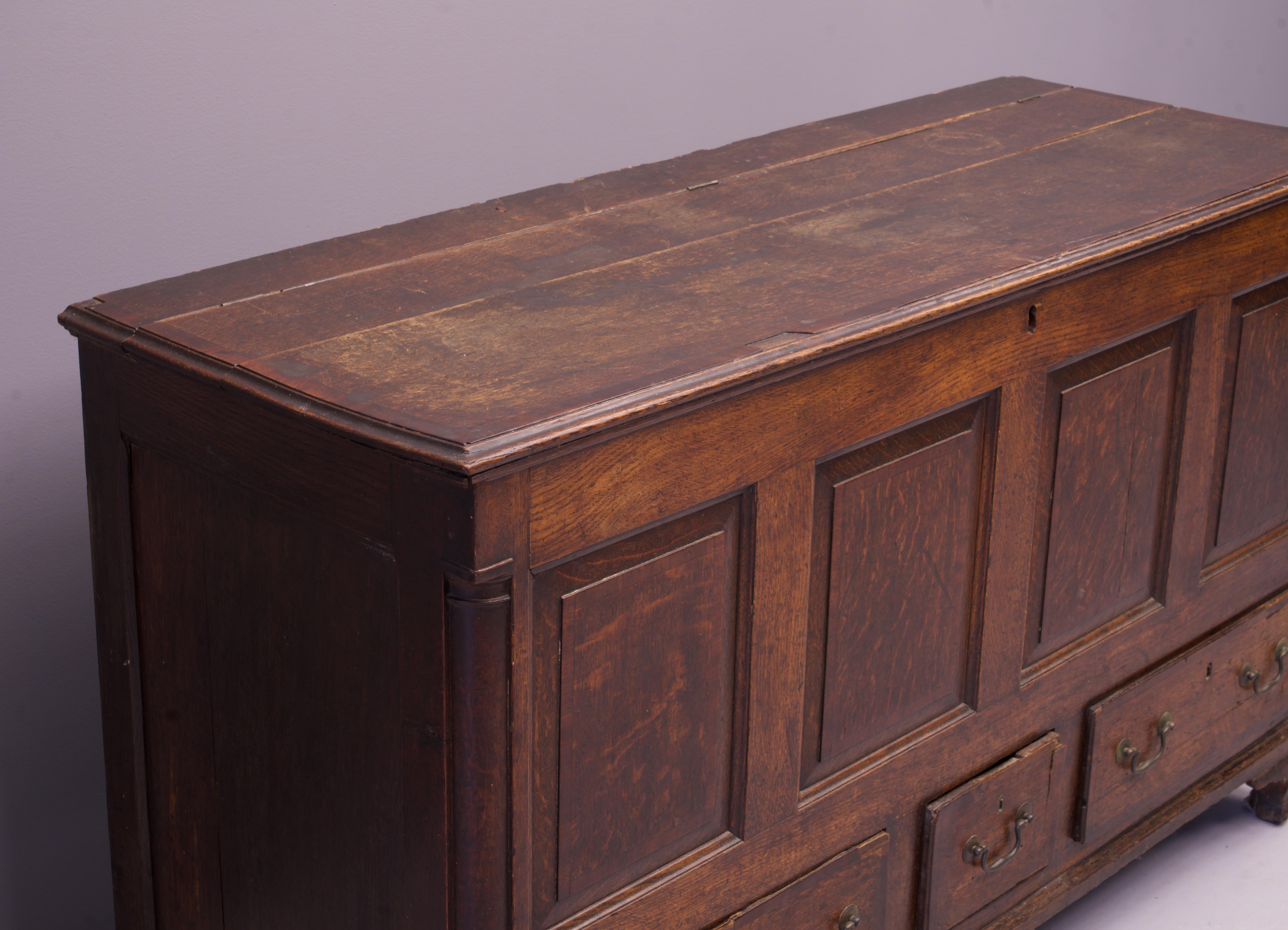 George III 1800s Lancashire Oak Mule Chest Trunk Blanket Box Antique Cabinet Credenza For Sale
