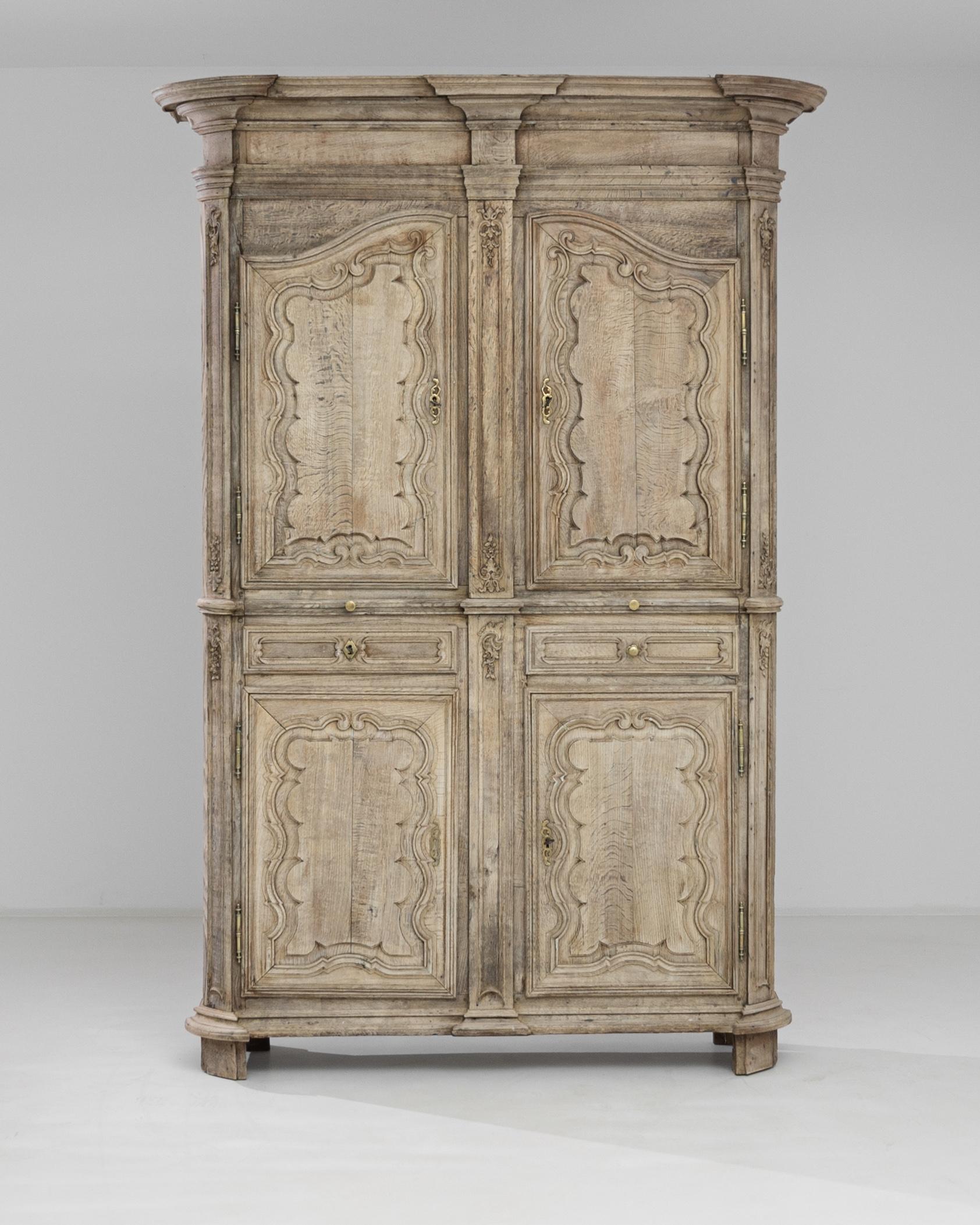 1800s French Bleached Oak Armoire In Good Condition For Sale In High Point, NC