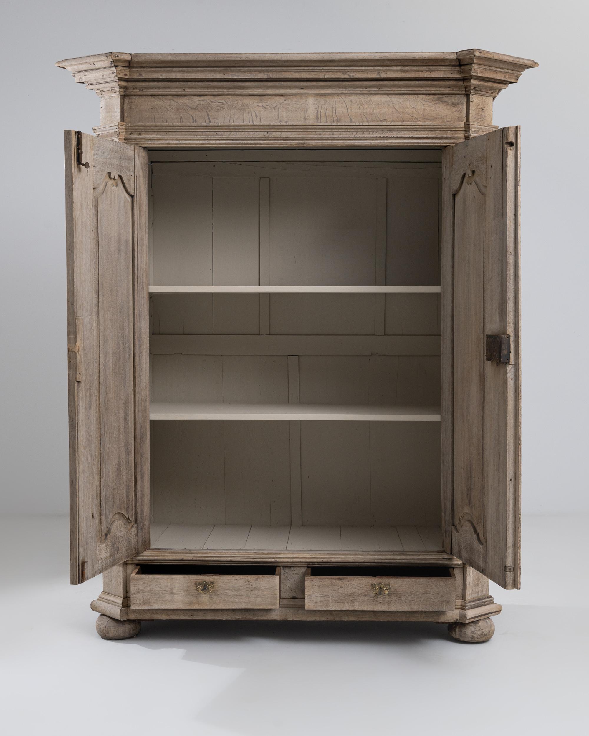 1800s French Bleached Oak Cabinet In Good Condition For Sale In High Point, NC