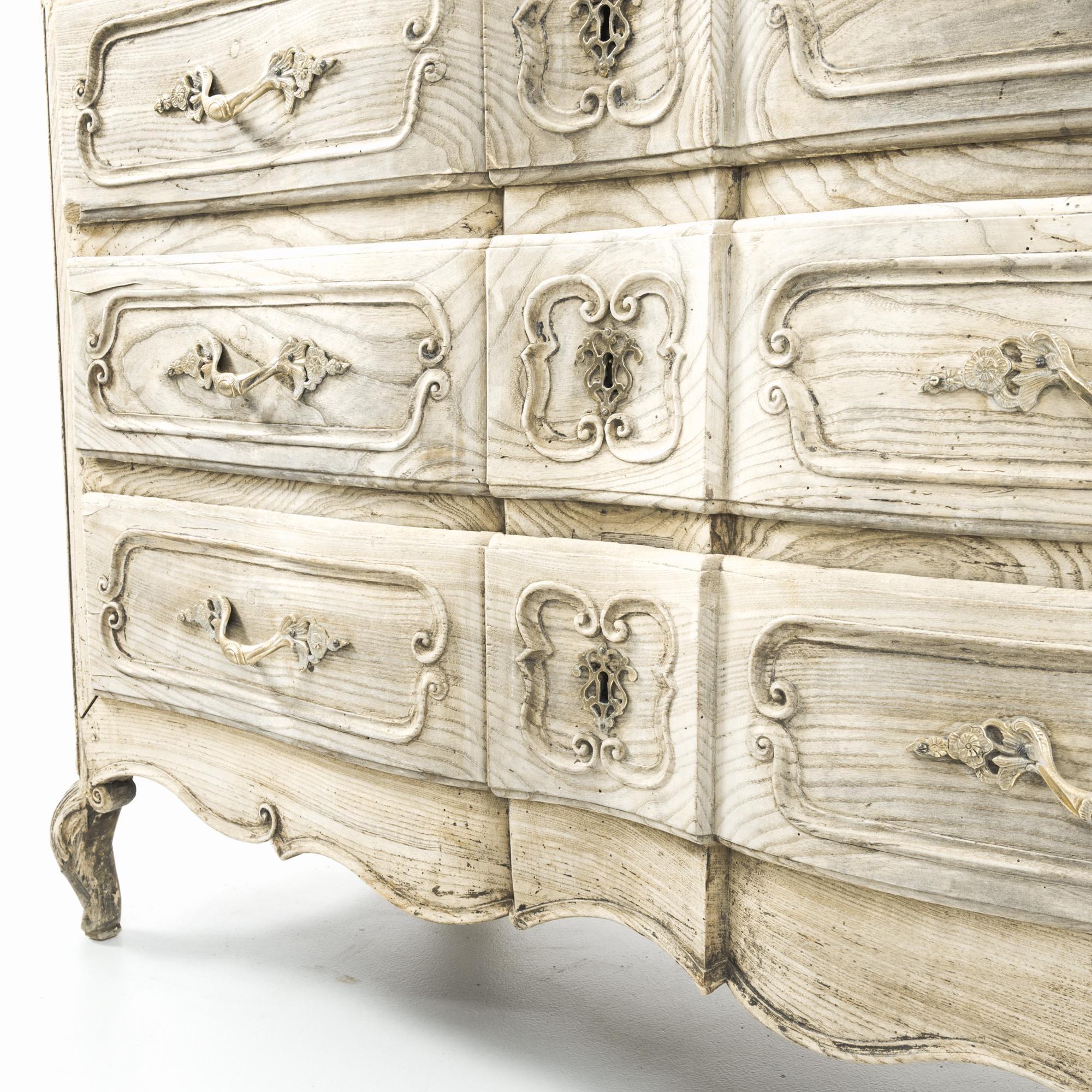 1800s French Bleached Oak Drawer Chest 3