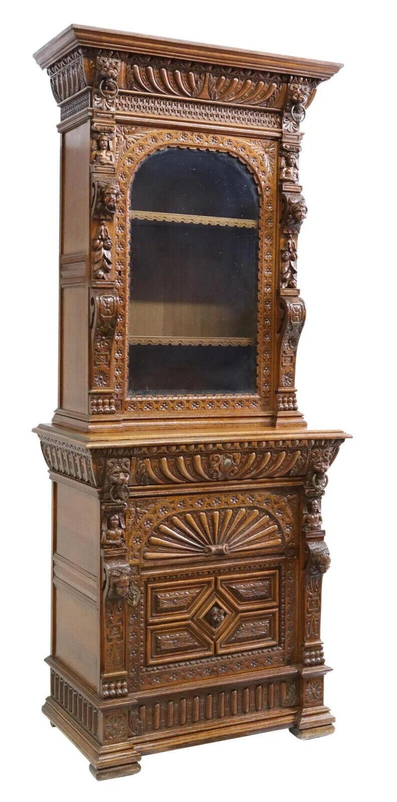 1800's French Renaissance Revival, Eiche geschnitzt, verglaste Tür, Löwenmaske Kabinett!! (Neorenaissance) im Angebot