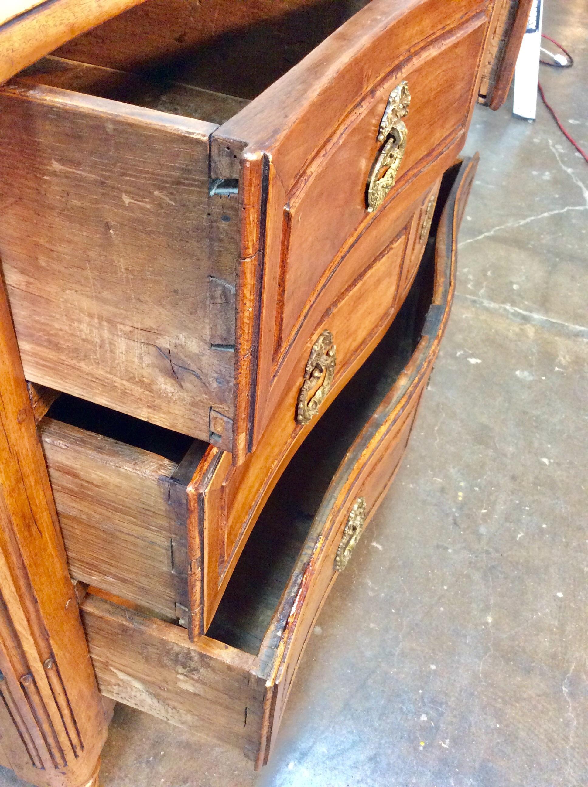 1800s French Walnut Four Drawer Commode For Sale 4