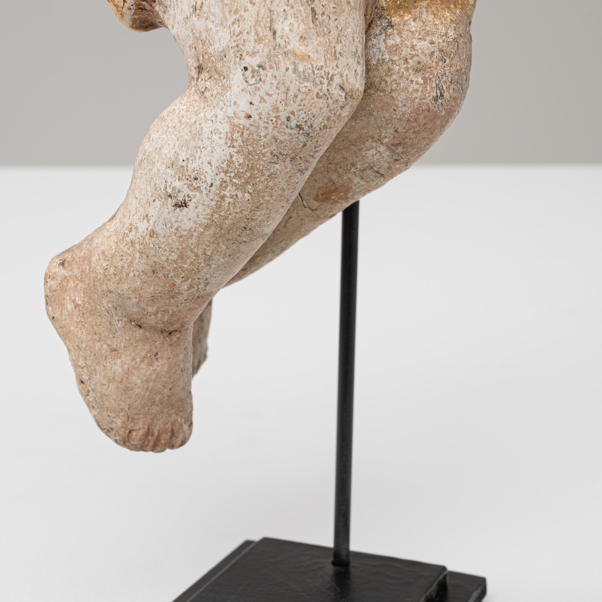 Angelo francese del 1800 in legno su base metallica in vendita 3