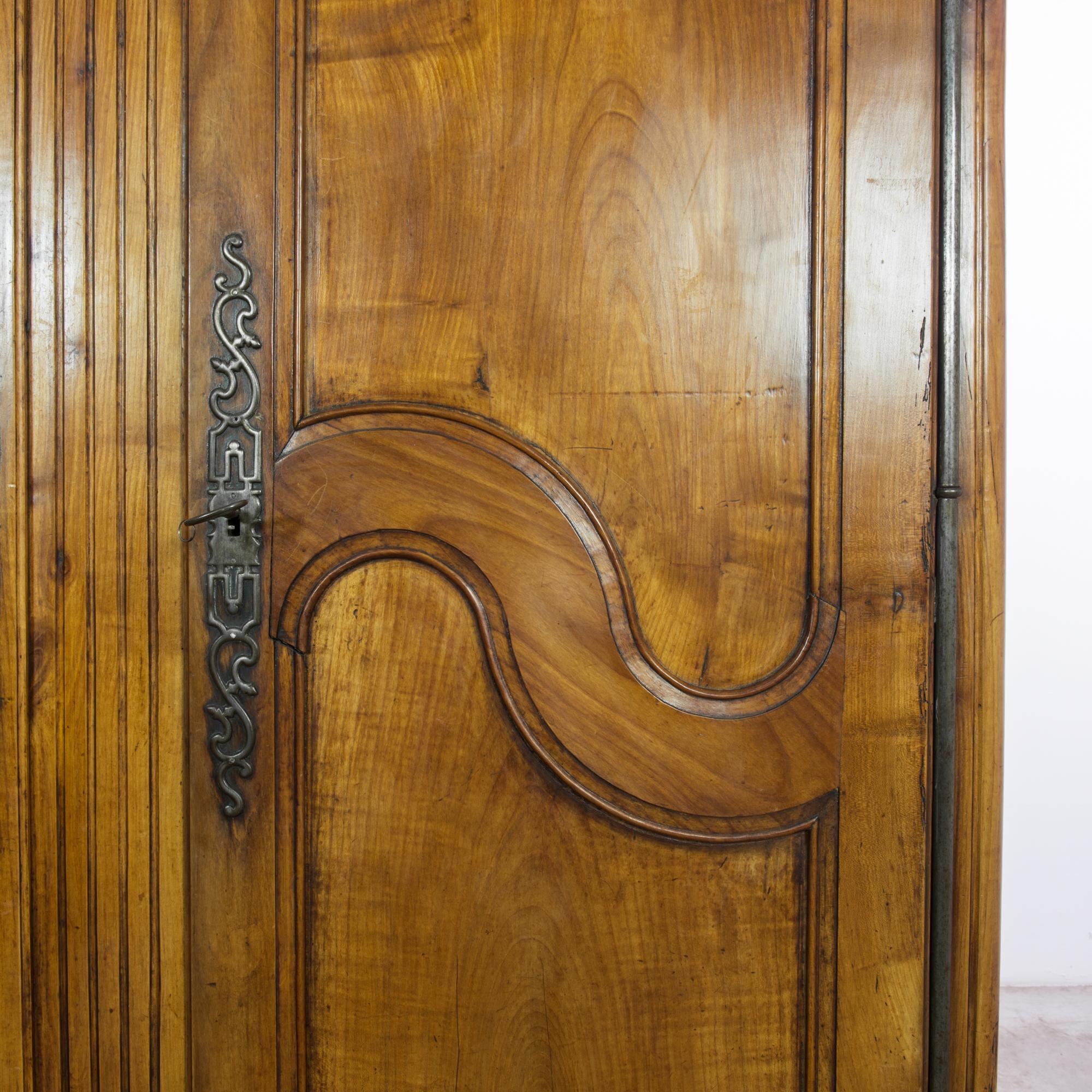 1800s French Wooden Armoire with Original Patina 3