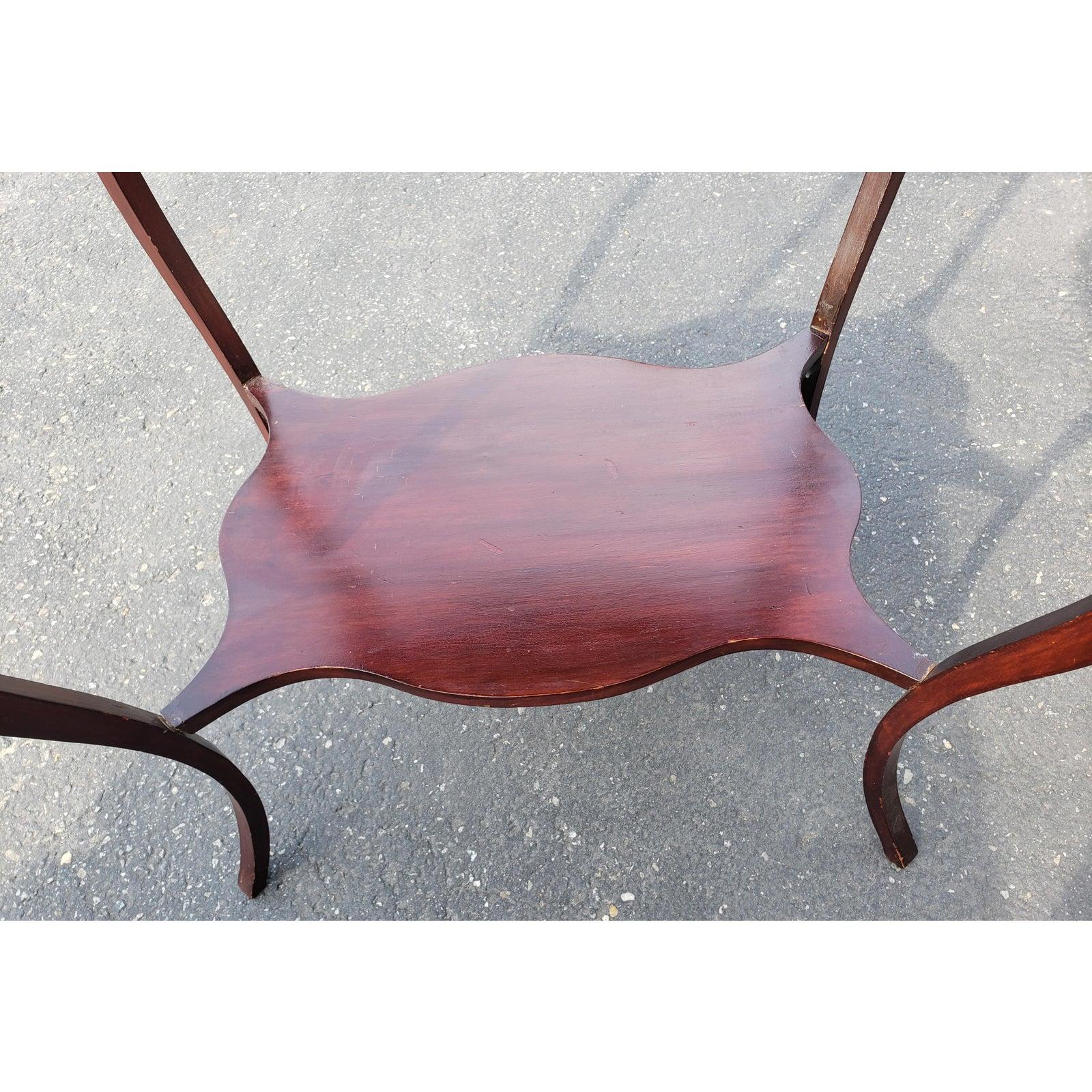 British Colonial 1800s Georgian Solid Mahogany Accent Table For Sale