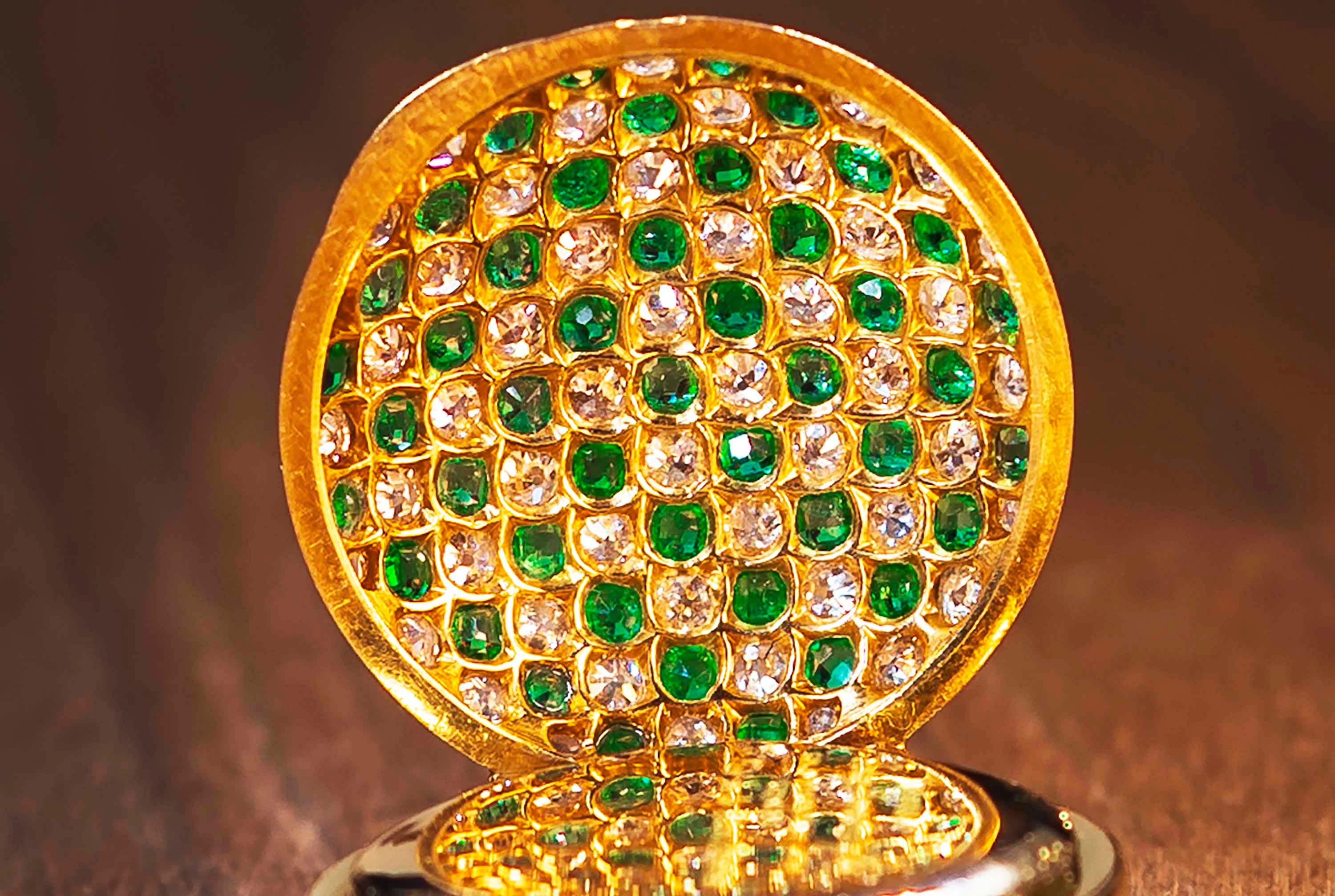 1800s Golay Fils Stahl 18kt Pearl Diamond Ruby Emerald Bird Lapel Pendant Watch In Excellent Condition In New york, NY