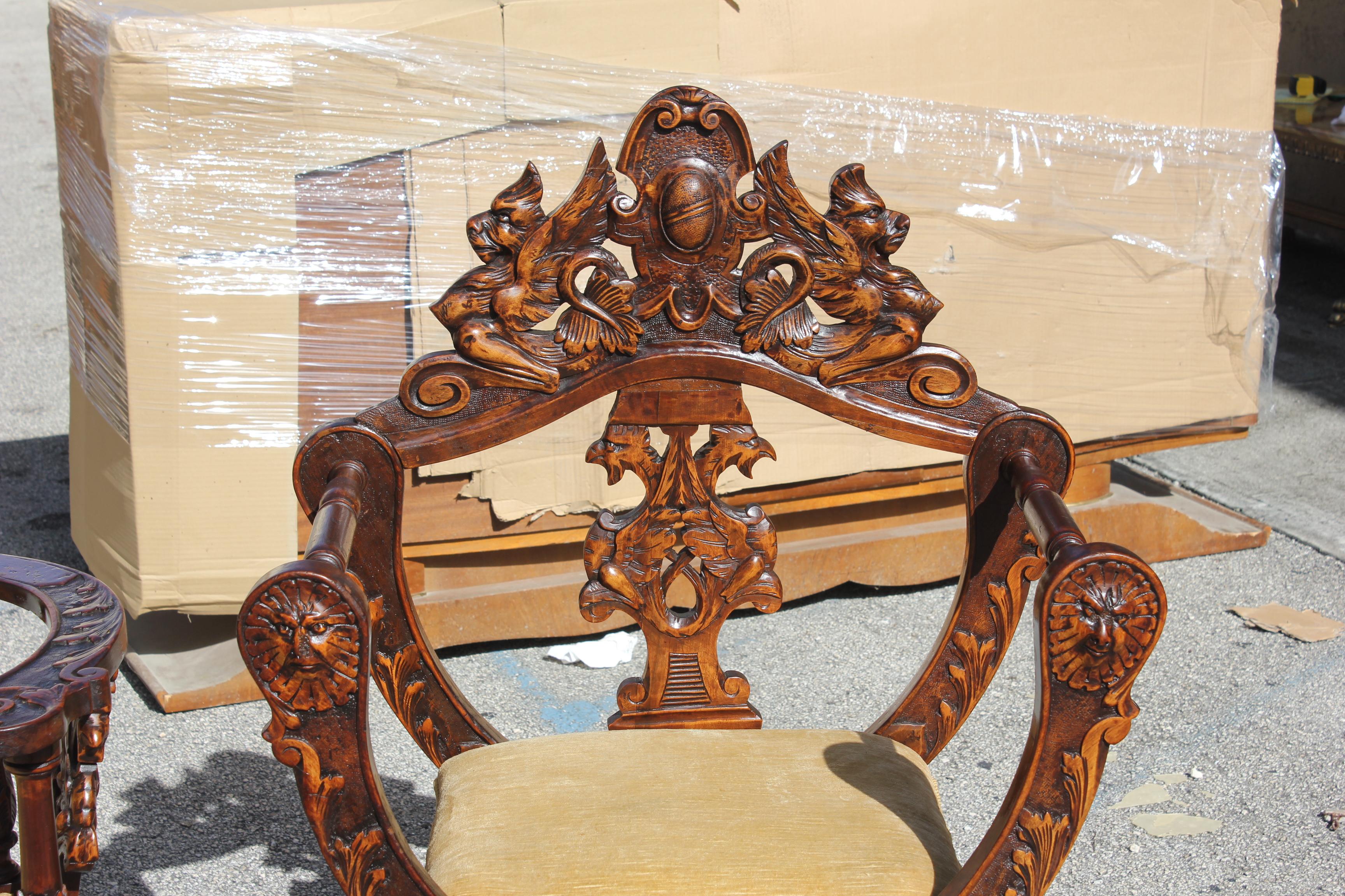 1800s Italian Renaissance Settee Sofa Couch with Two Chairs in Carved Walnut 3