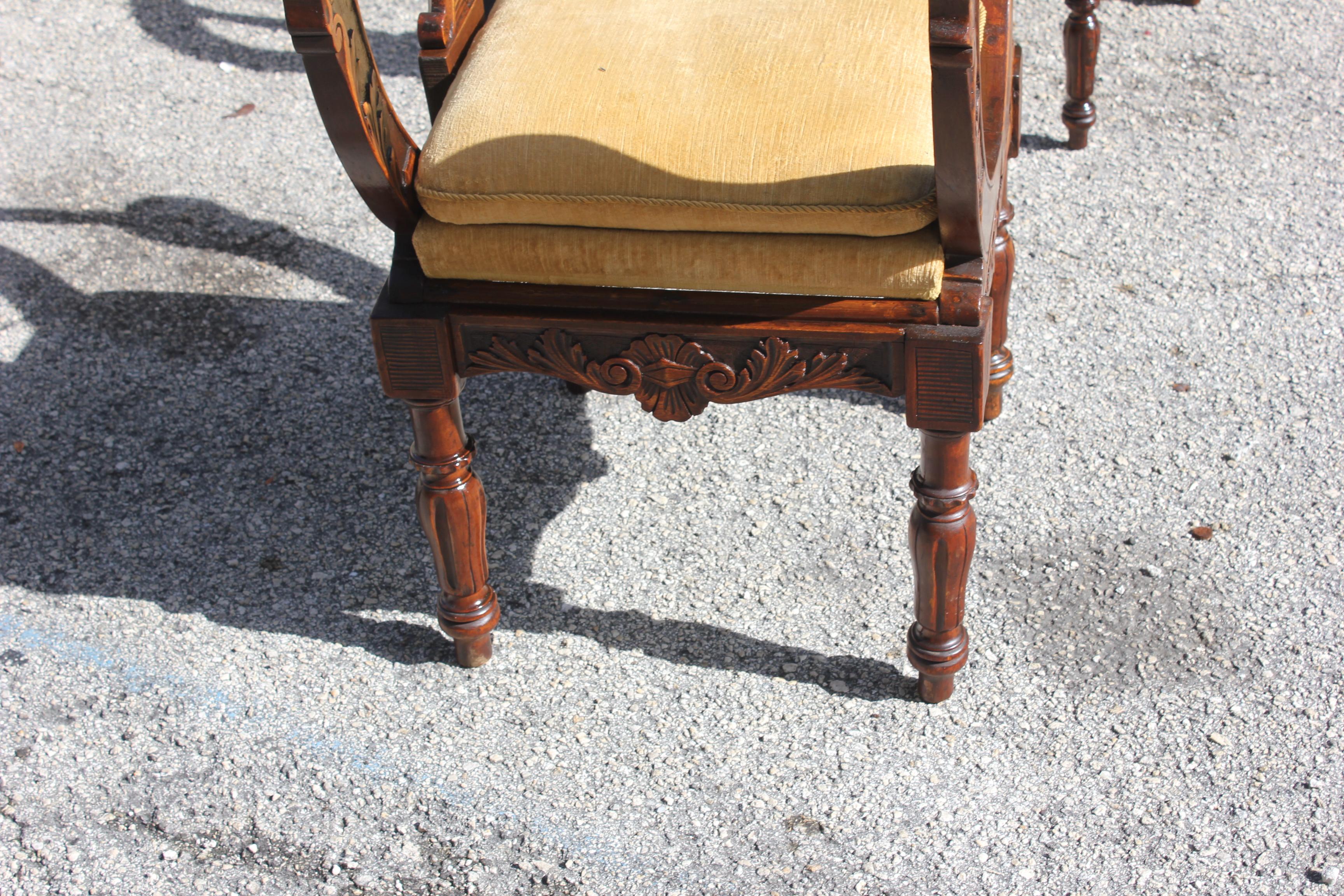1800s Italian Renaissance Settee Sofa Couch with Two Chairs in Carved Walnut 12