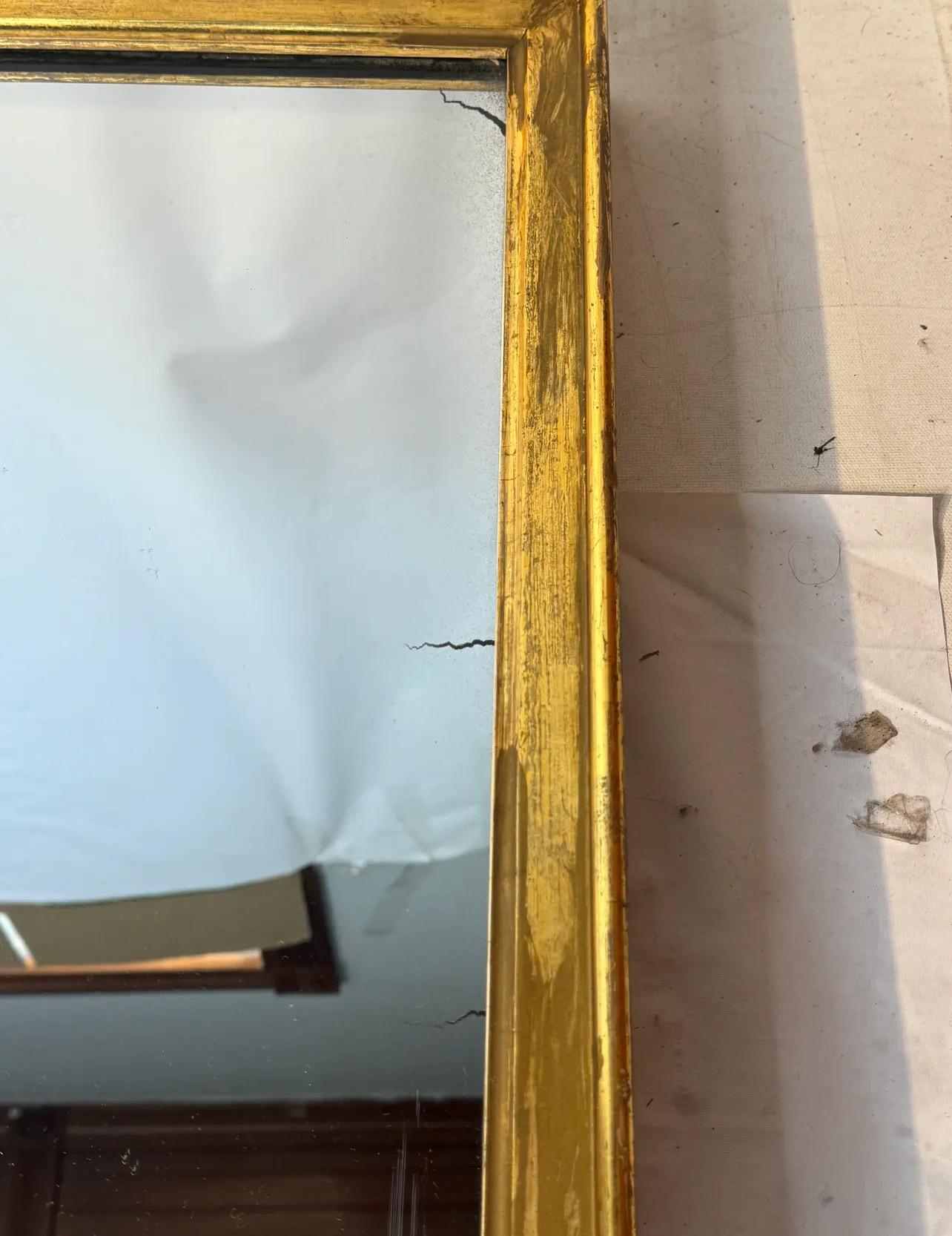 Grande specchio da parete dorato Kittredge & Blakes del 1800 In condizioni buone in vendita a Esperance, NY