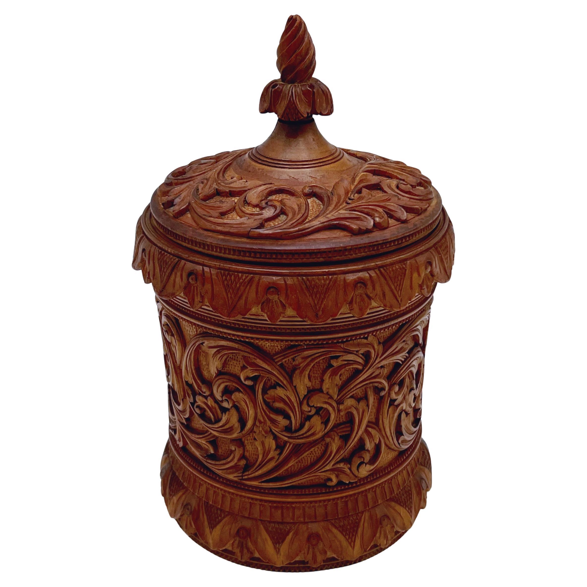 1800er Norwegische Volkskunst Box, handgeschnitzt von Ole Olsen Moene (1839-1908)