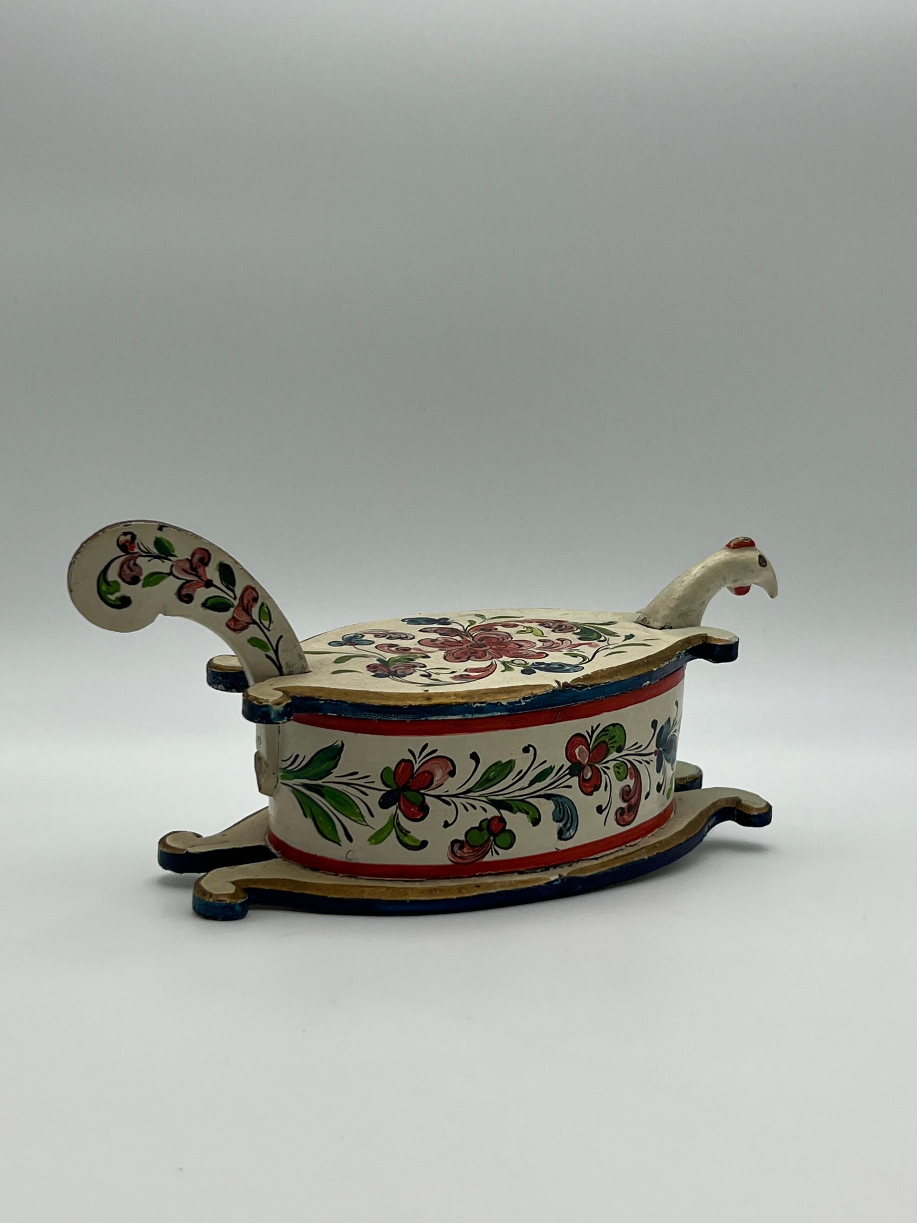Norvégien Boîte à dents pour bol à bière Rosemaling norvégien des années 1800 - Art populaire Rosemaling peint à la main en vente