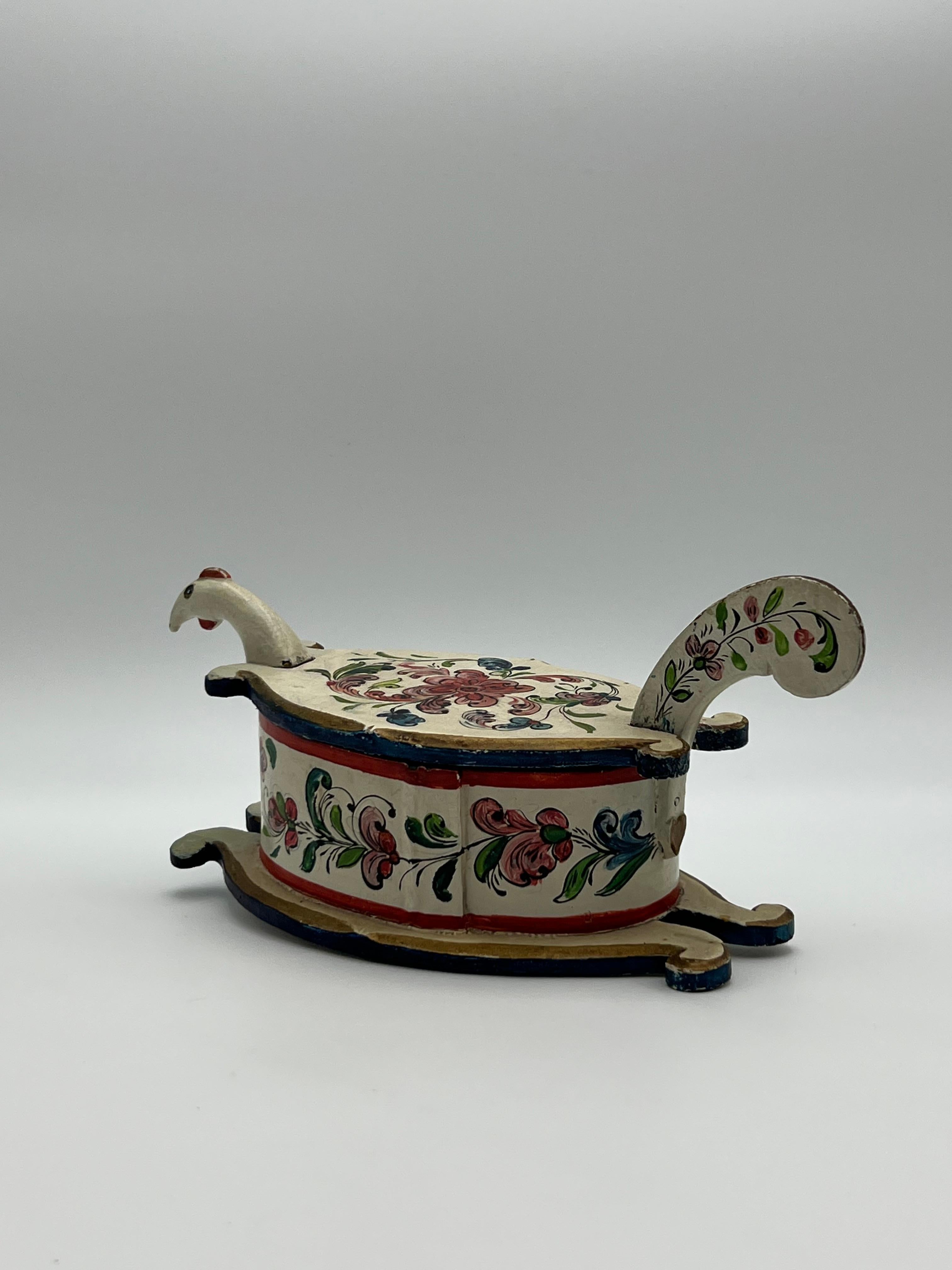 Fait main Boîte à dents pour bol à bière Rosemaling norvégien des années 1800 - Art populaire Rosemaling peint à la main en vente