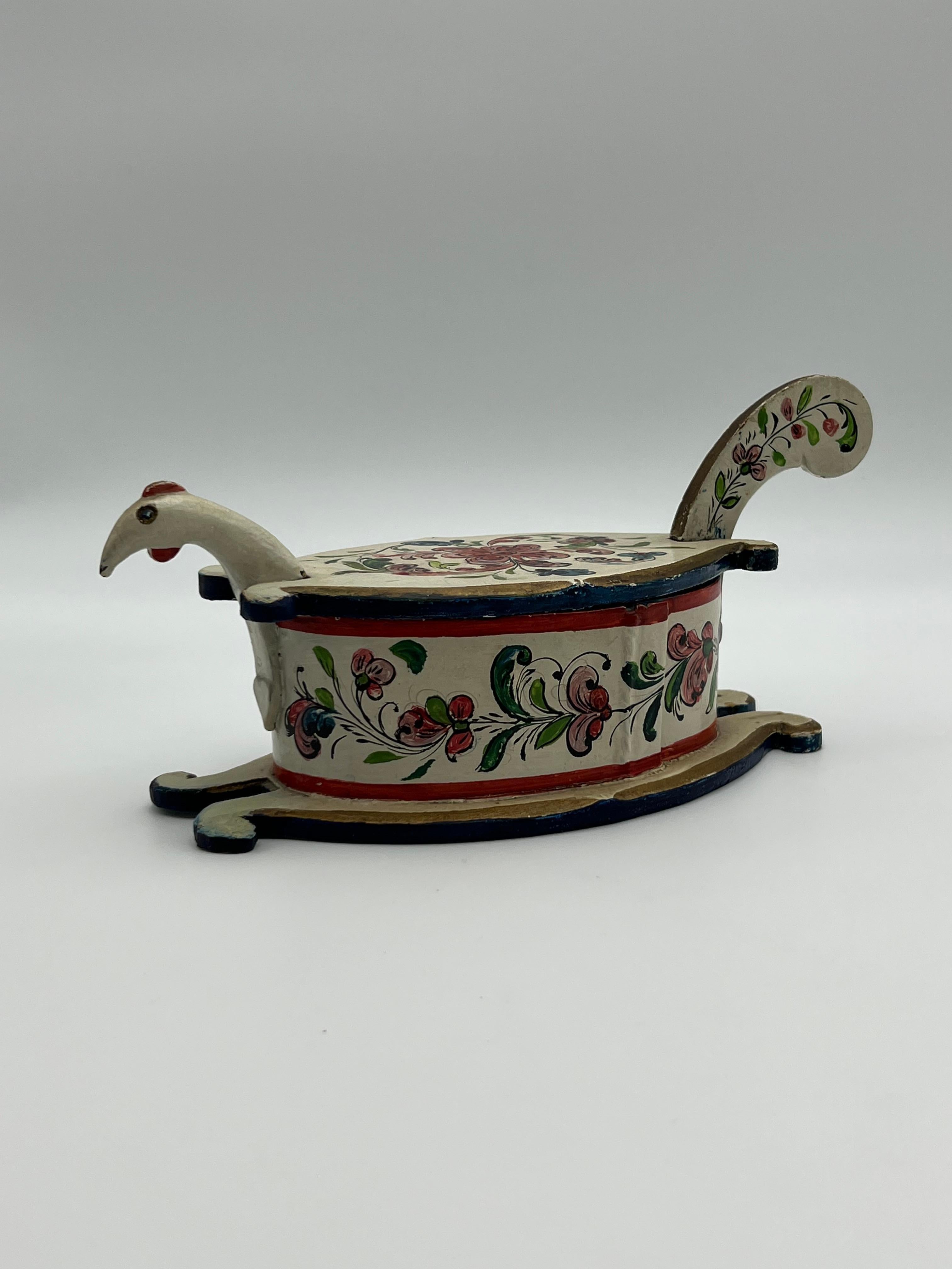 Boîte à dents pour bol à bière Rosemaling norvégien des années 1800 - Art populaire Rosemaling peint à la main en vente 1