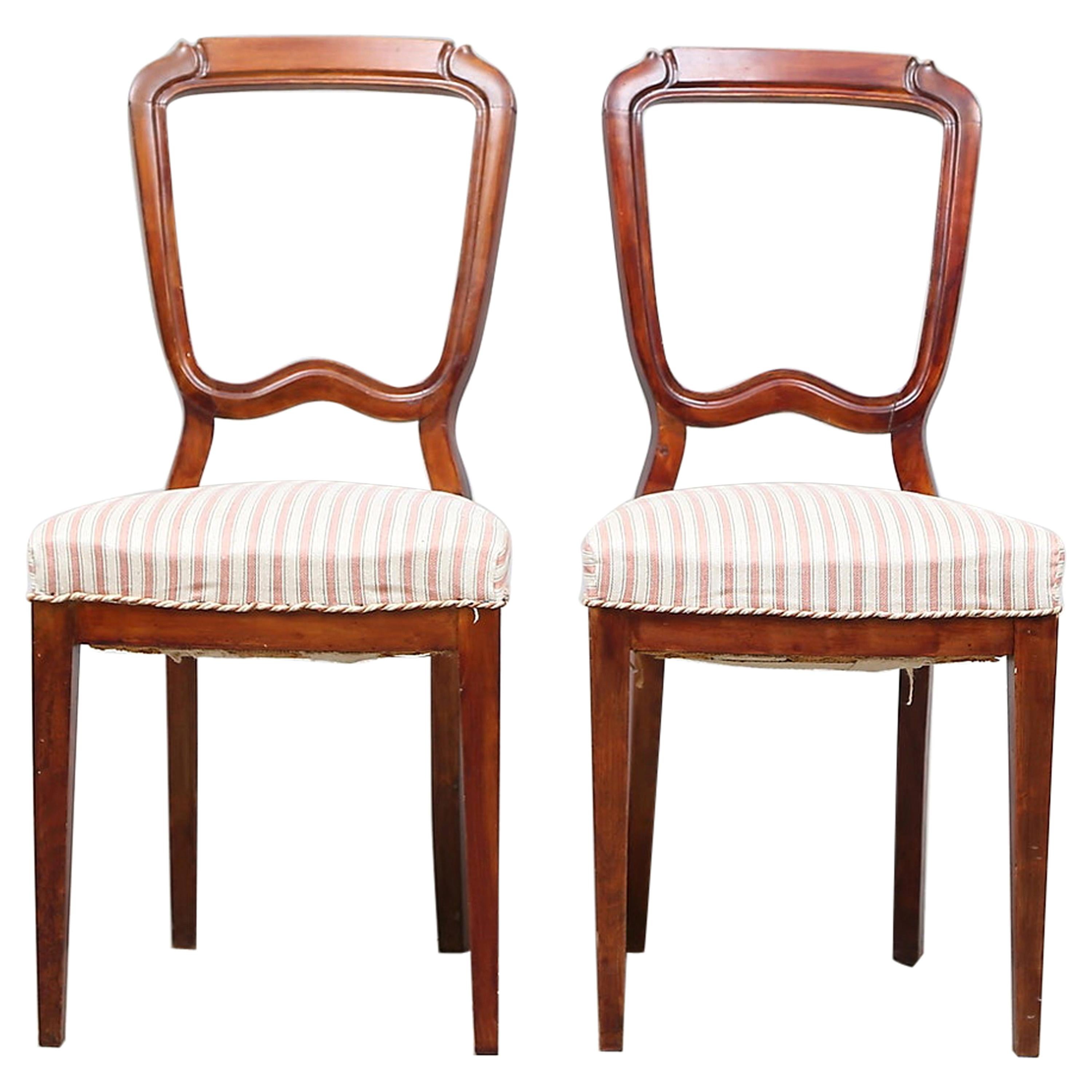 Paire de chaises de salle à manger ou d'appoint d'époque des années 1800