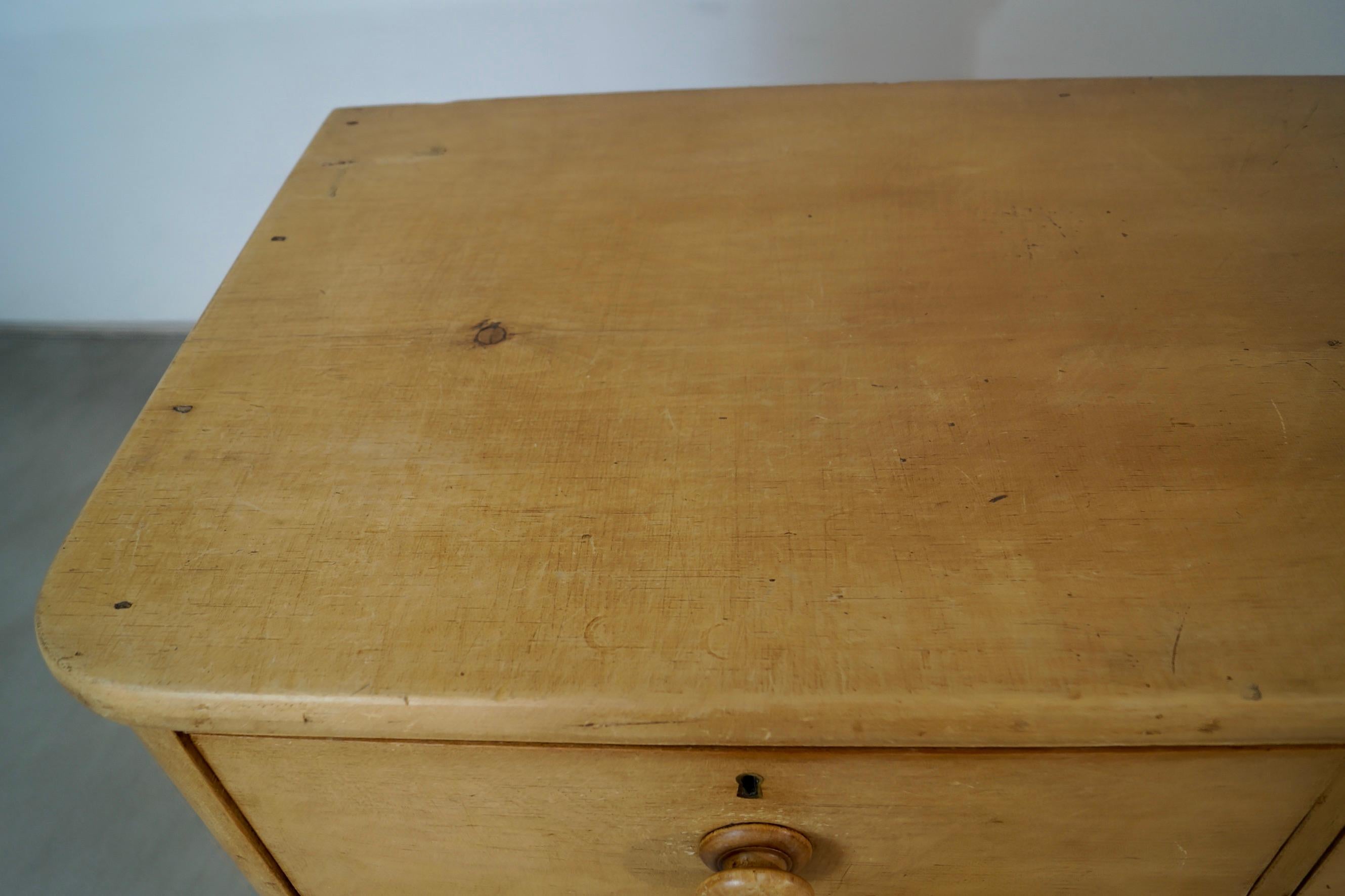 1800's Rustic Solid English Pine Dresser For Sale 8
