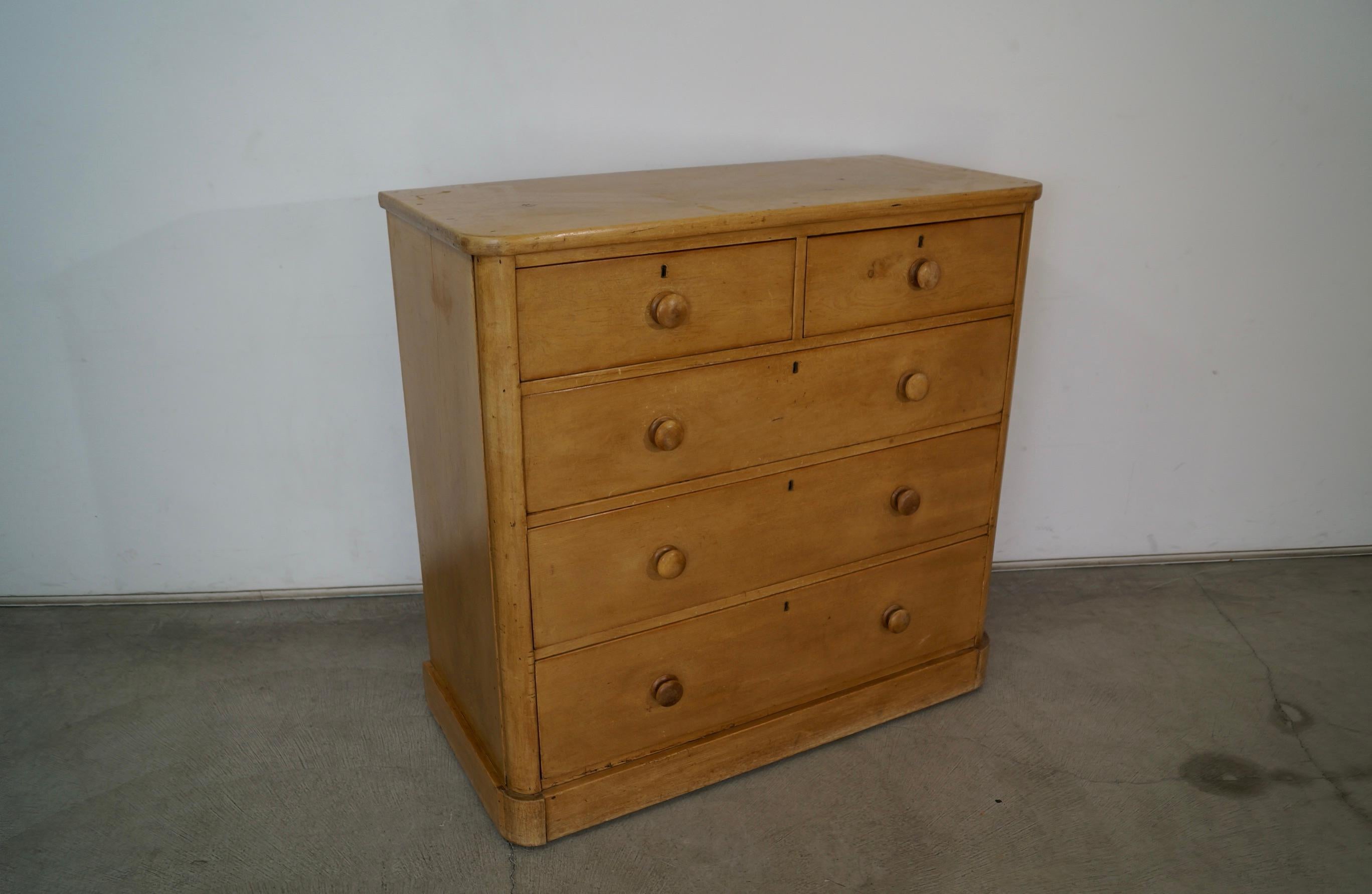 1800's Rustic Solid English Pine Dresser For Sale 4