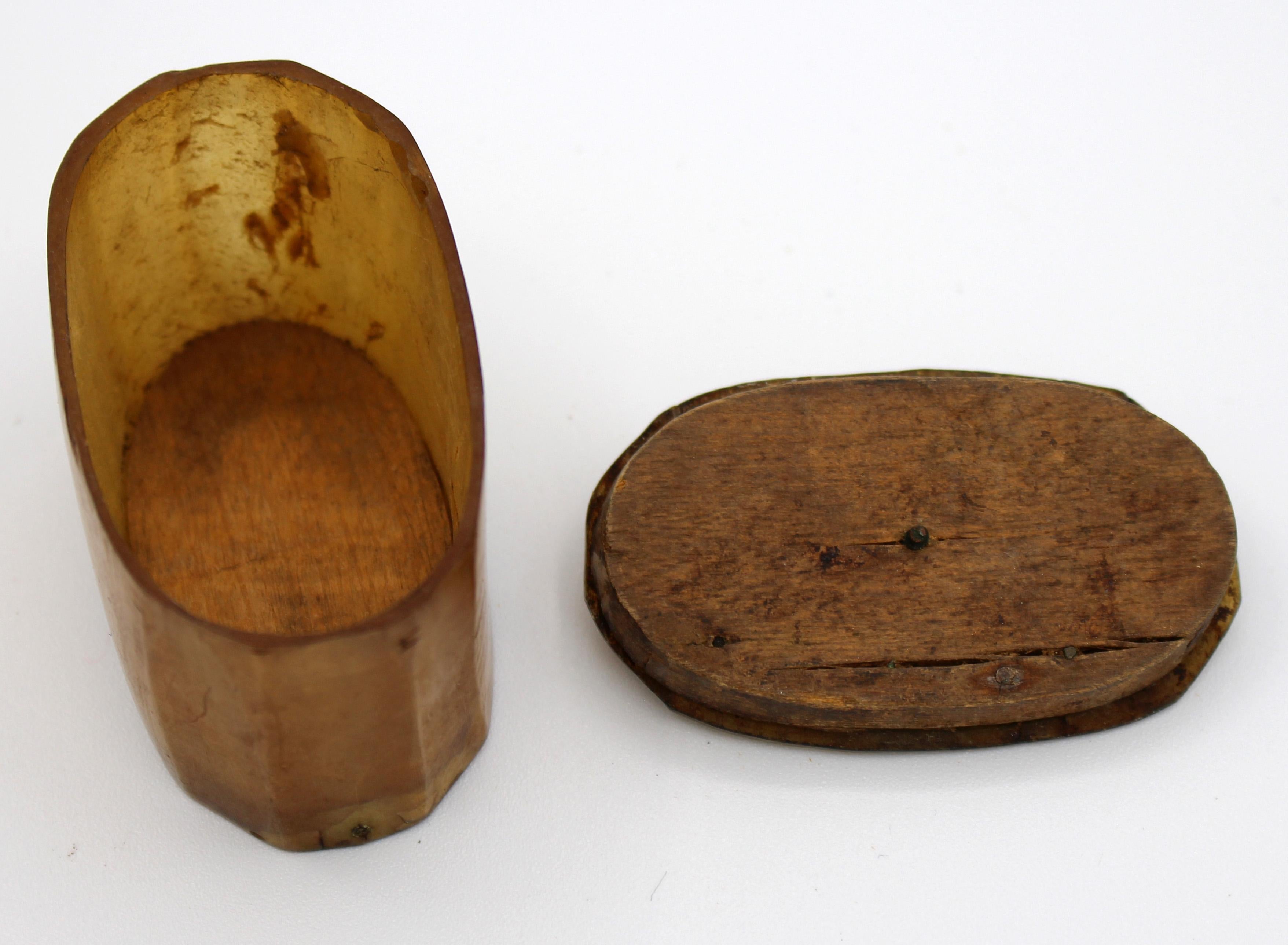 1800s Snuff Box of Ram's Horn and Wood For Sale 1