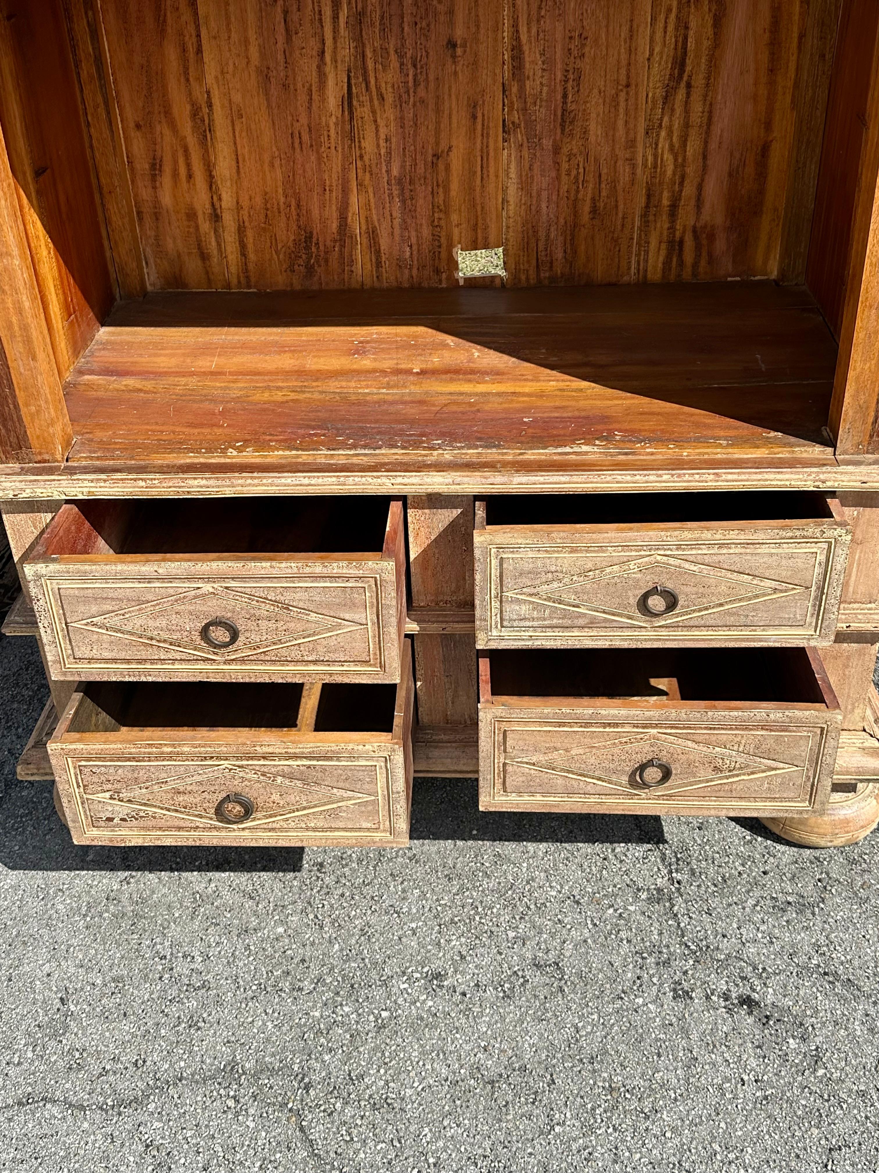Armoire de style gustavien suédois du 19ème siècle avec portes et tiroirs en vente 5