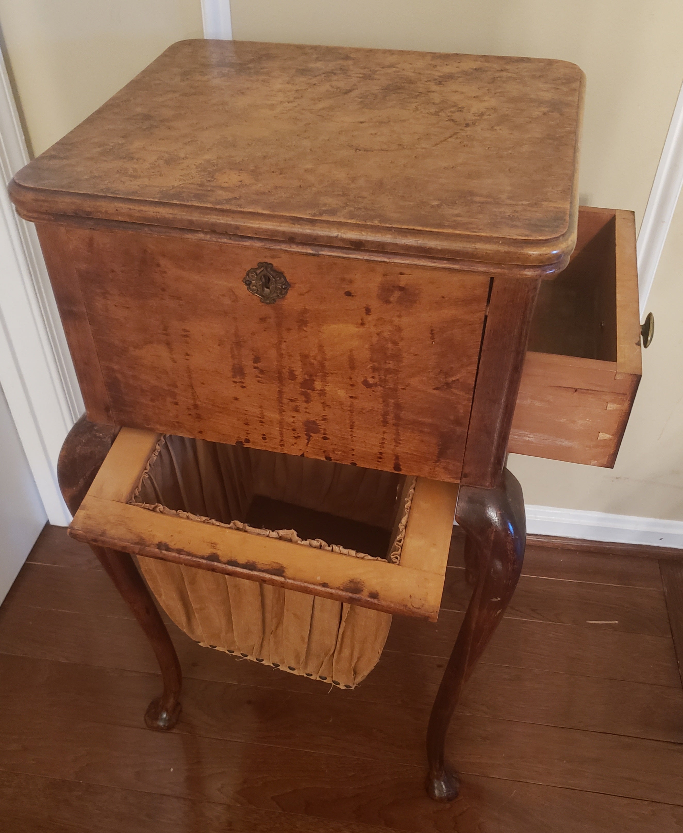 1800s Work Table Sewing Table or Vanity For Sale 1
