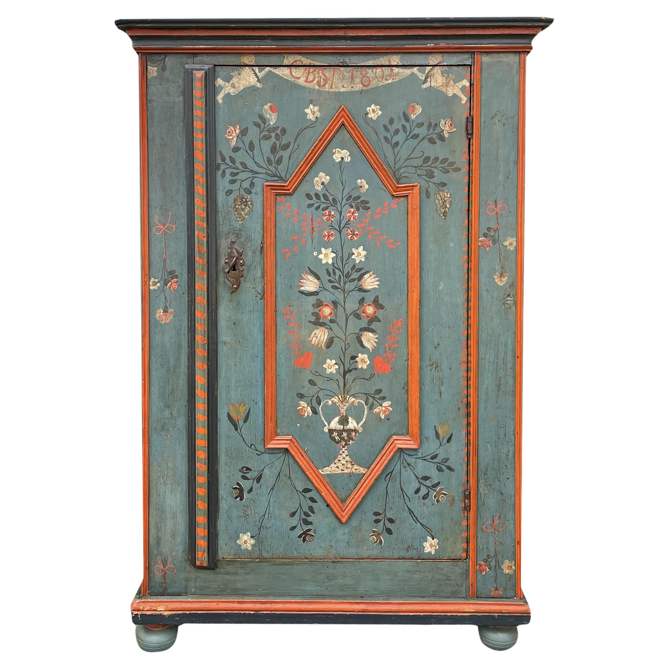 1801 Cabinet peint à fleurs bleues