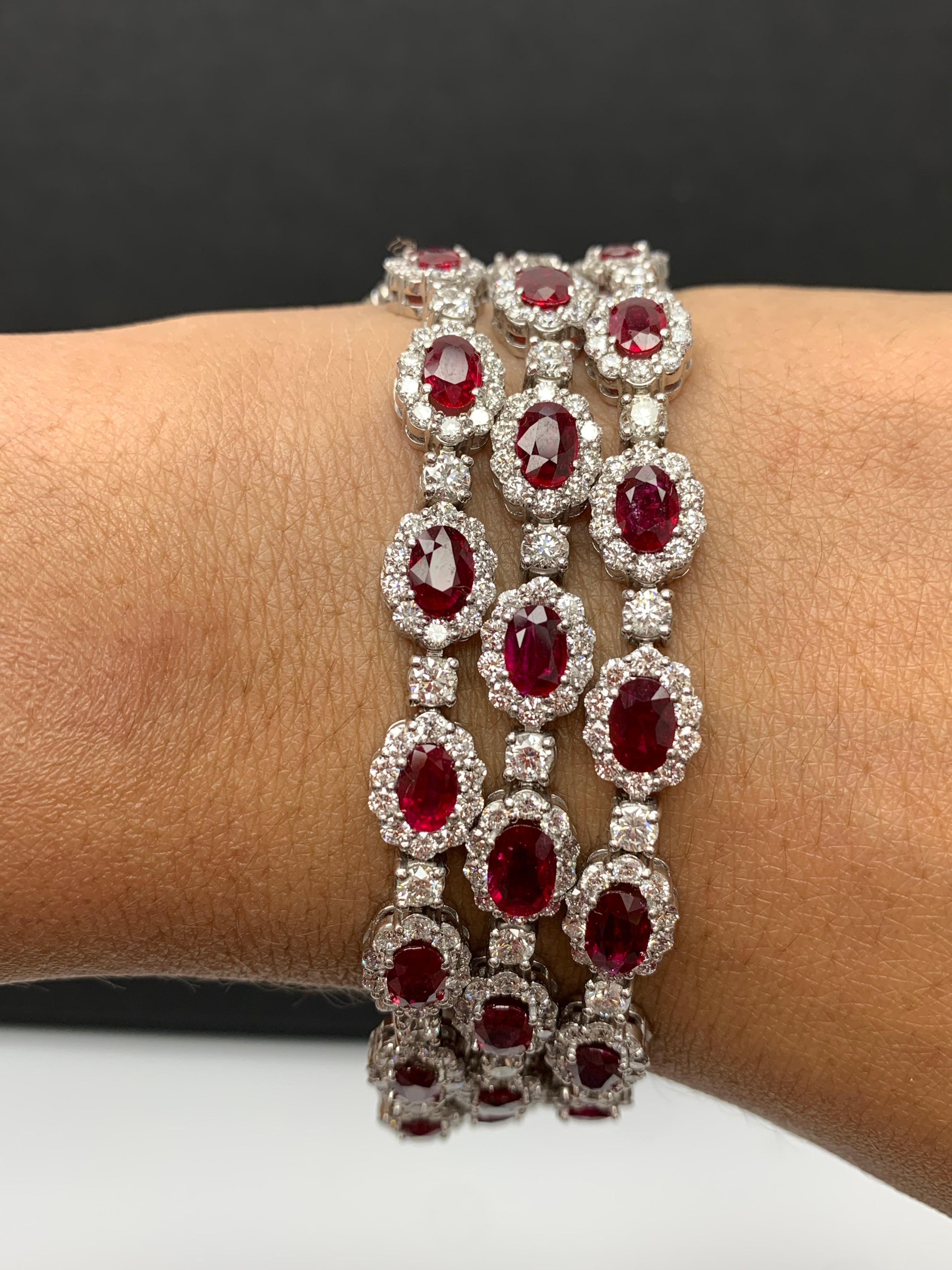 Taille ovale Bracelet à 3 rangées de diamants et rubis de taille ovale de 18,01 carats en or blanc 14 carats en vente