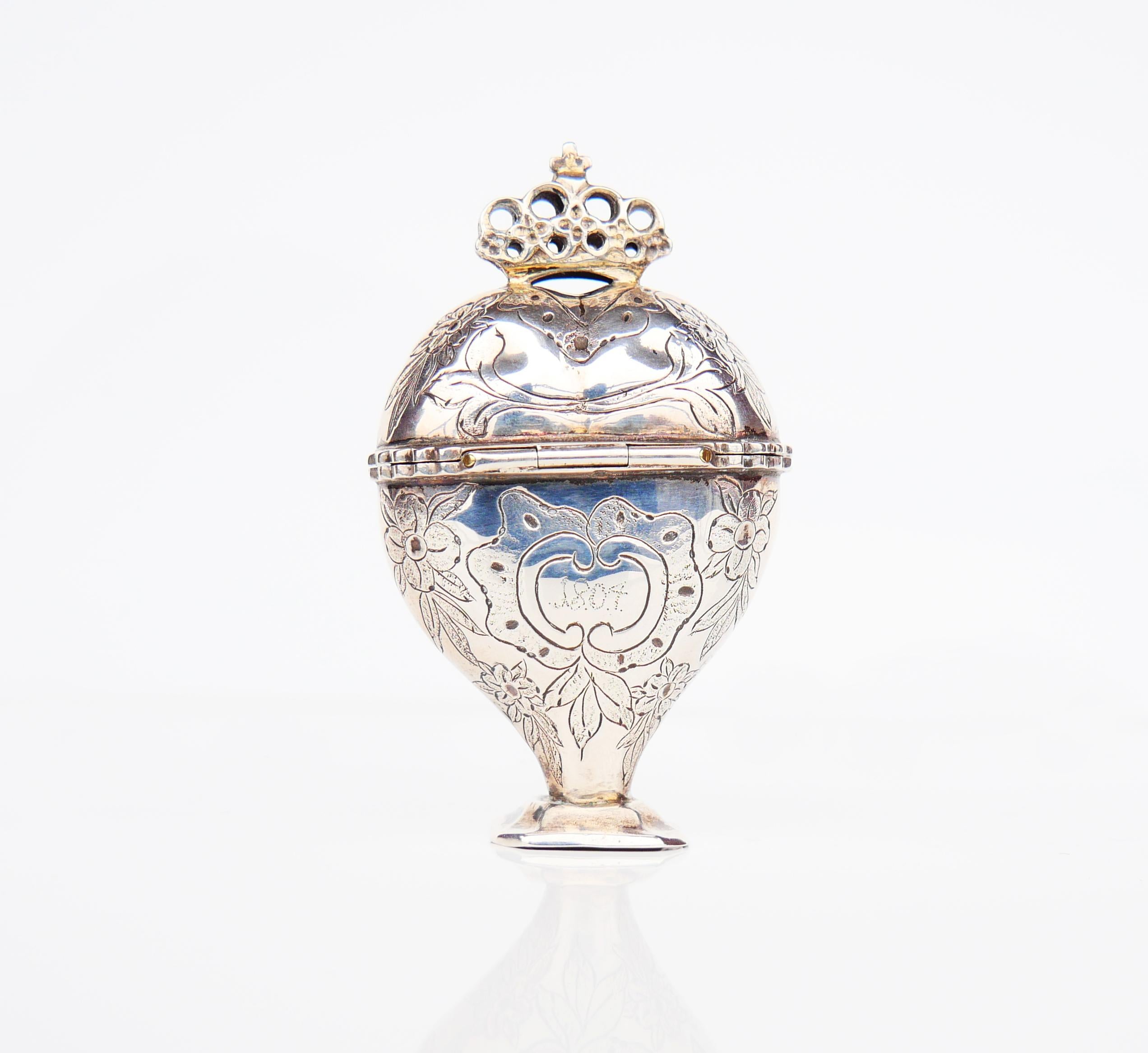 Women's or Men's 1804 Danish Heart Vanity Pill box Sterling Silver / 34 g For Sale