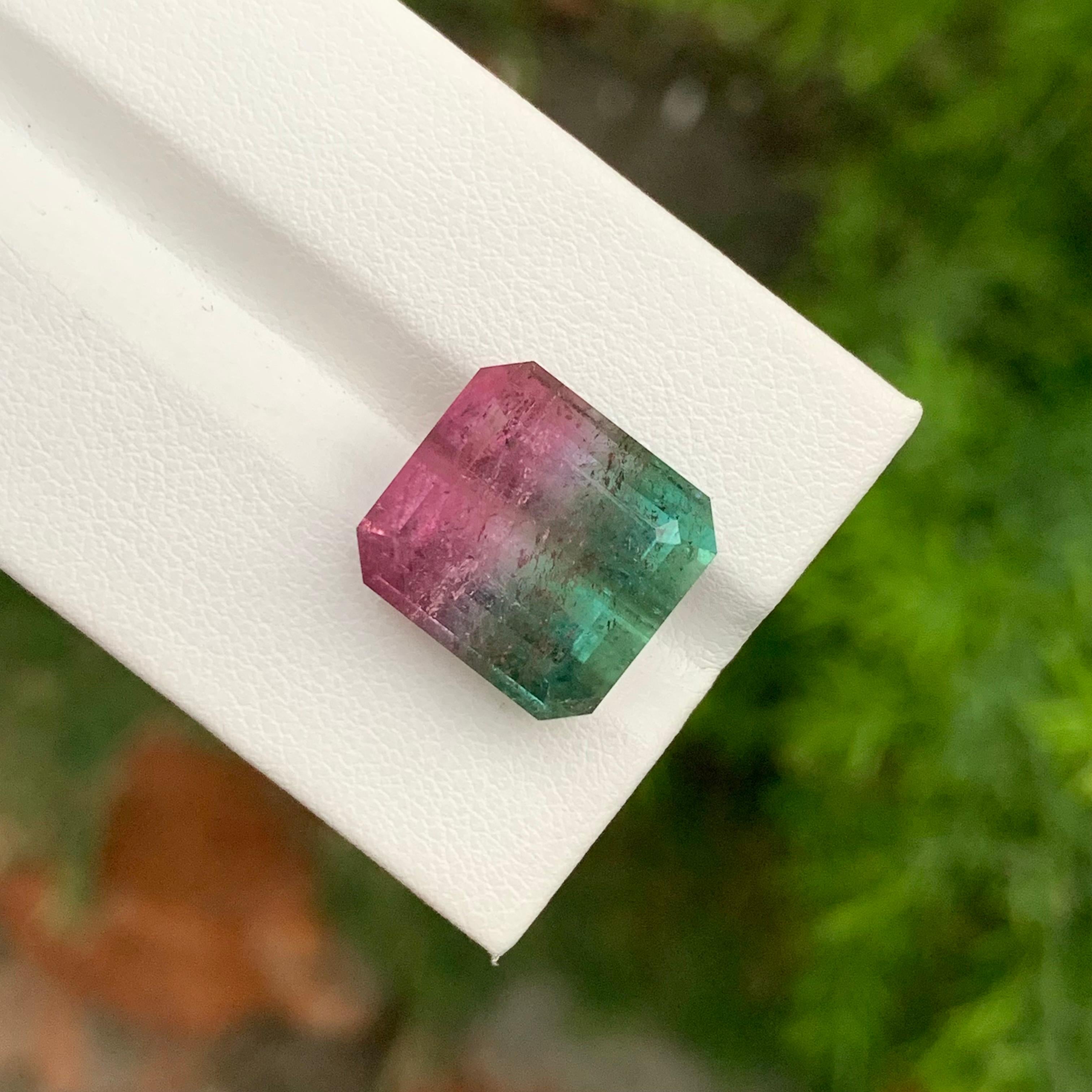 Women's or Men's 18.05 Carat Natural Loose Bi Colour Tourmaline Emerald Shape Gem For Necklace For Sale