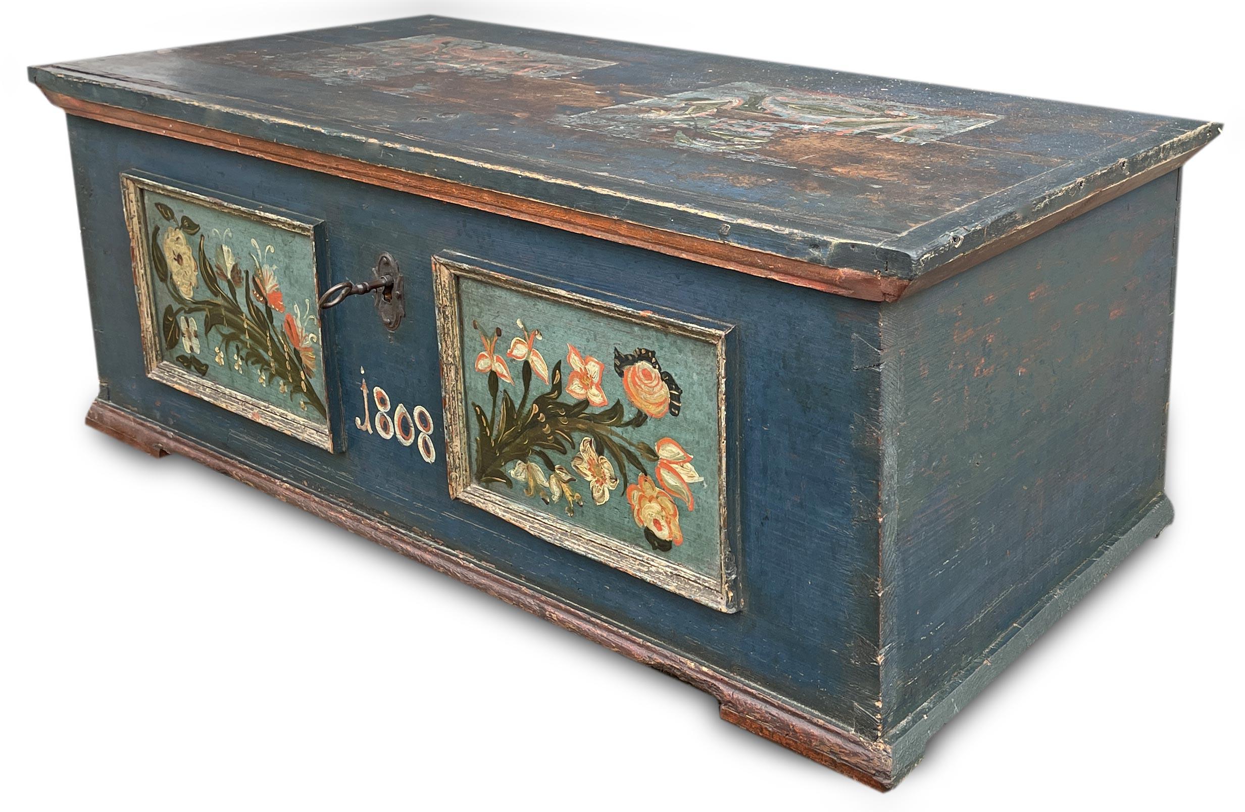 1808 Blu Floral Painted Blanket Chest 3