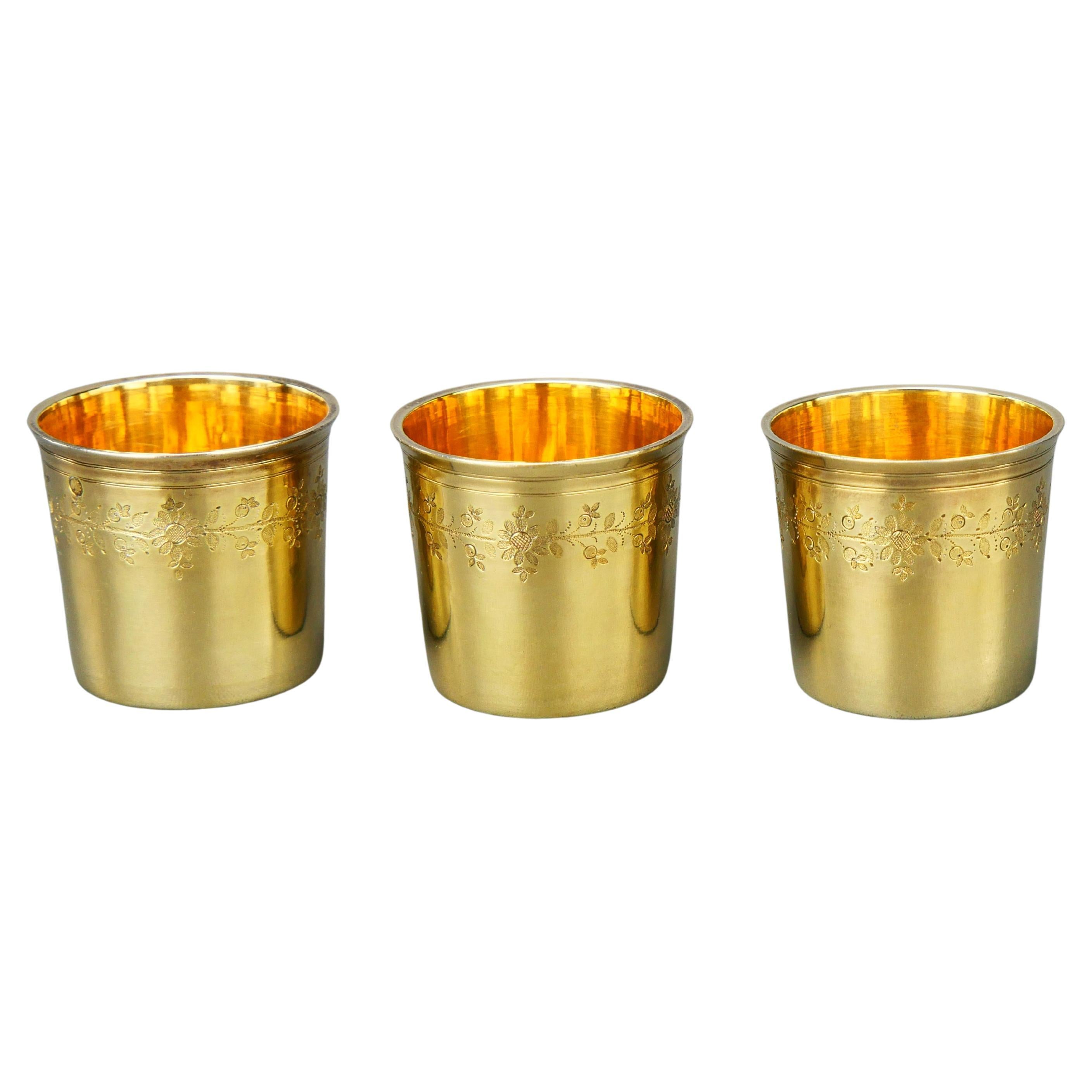 1809 - 1819 Drei französische Pariser Shots Becher Jiggers, massive vergoldetes 911 Silber / 61g