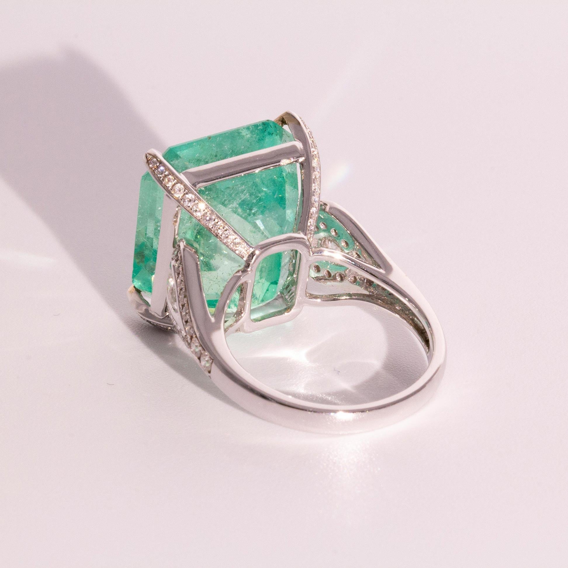 18 carat emerald ring