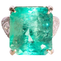 18.09 Carat Emerald and Diamond 18 Carat White Gold Ring