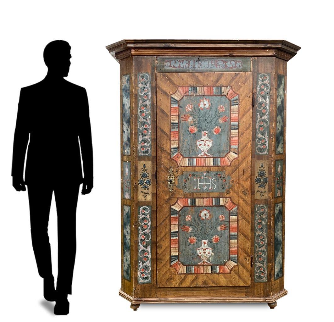Meuble de rangement européen peint à fleurs de 1809 1