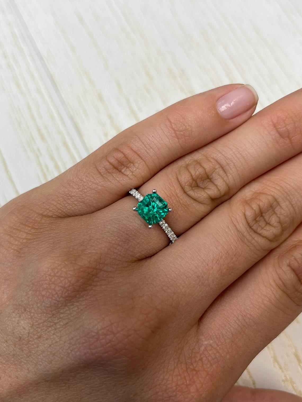 1,80ct AAA+ Muzo Verde Asscher Cut Gema Colombiana 7,3x7,3 Genuina Piedra de Nacimiento de Mayo en venta 2