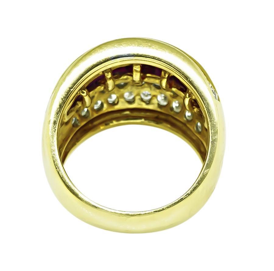 1.80ct Burma Ruby 1.25ct Diamond Gold Ring In Good Condition For Sale In New York, NY