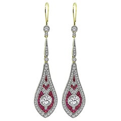 Boucles d'oreilles pendantes en or avec 1,80 ct de diamant et 1,50 ct de rubis