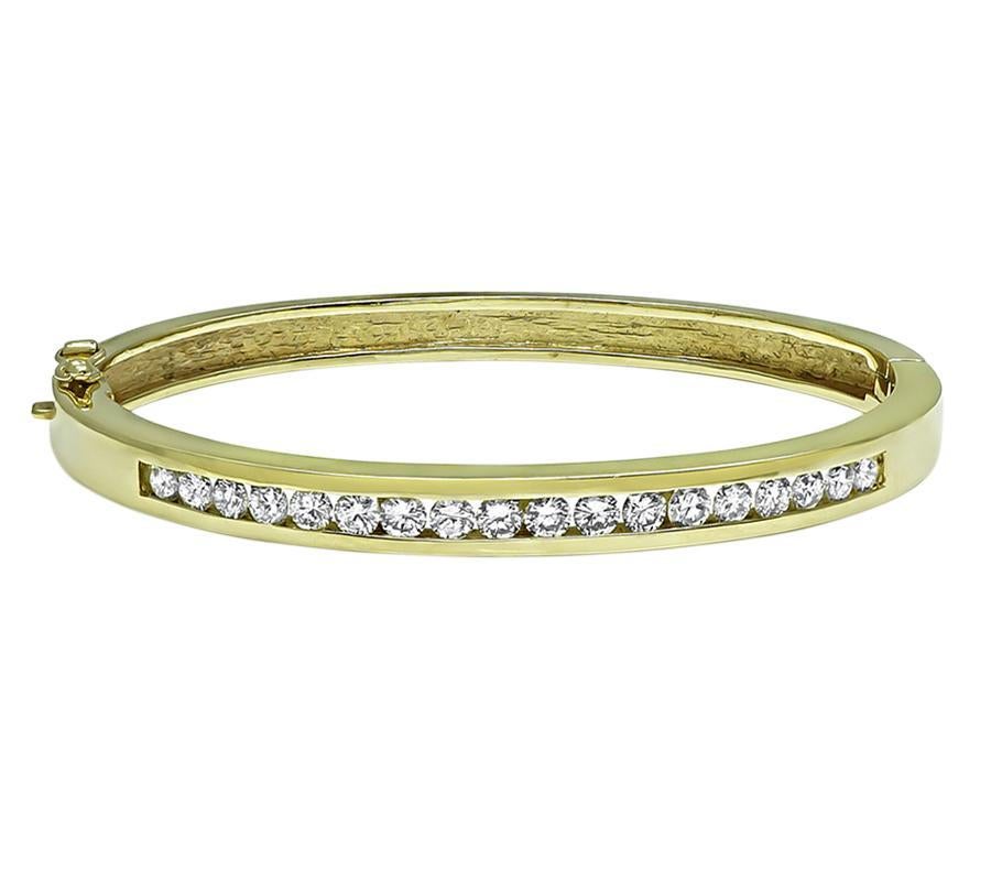 Taille ronde Bracelet en or avec diamant de 1,80 ct en vente