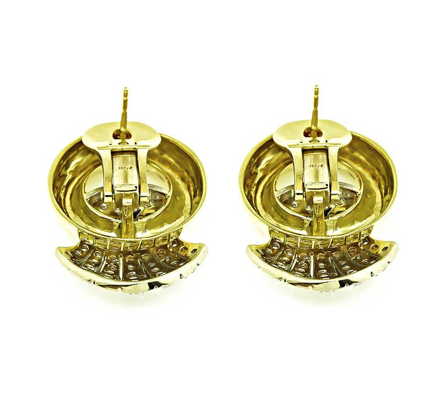 Pendientes de oro bicolor con diamantes de 1,80 ct en Bueno estado para la venta en New York, NY